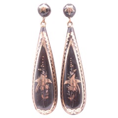 C1880 Pique Pendeloque Earrings Inlaid with Charming Bird Scene, gold wire