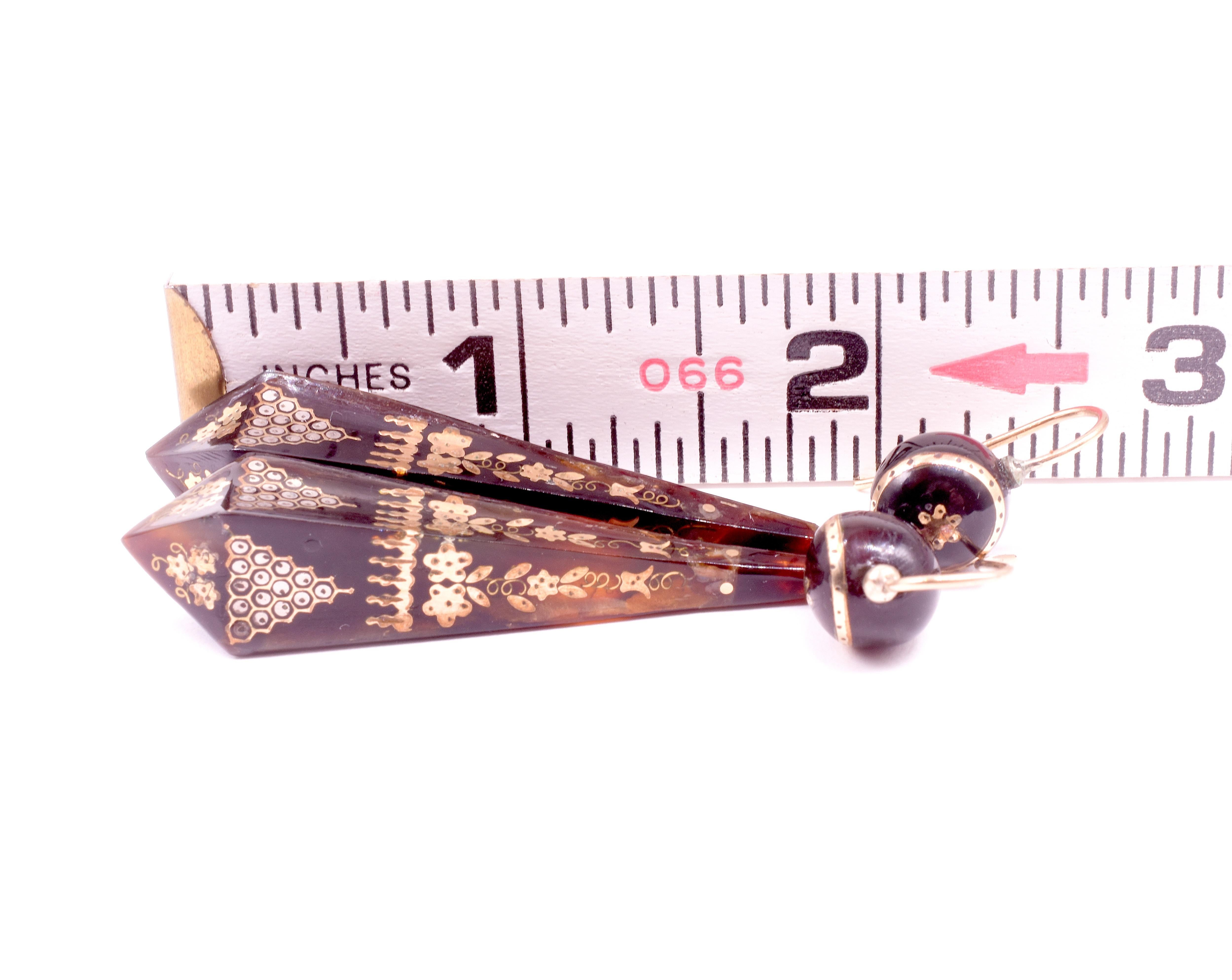 C1880 Pique Pose Earrings in a Long Pyramid w/ Inlaid gold behive pattern im Angebot 11