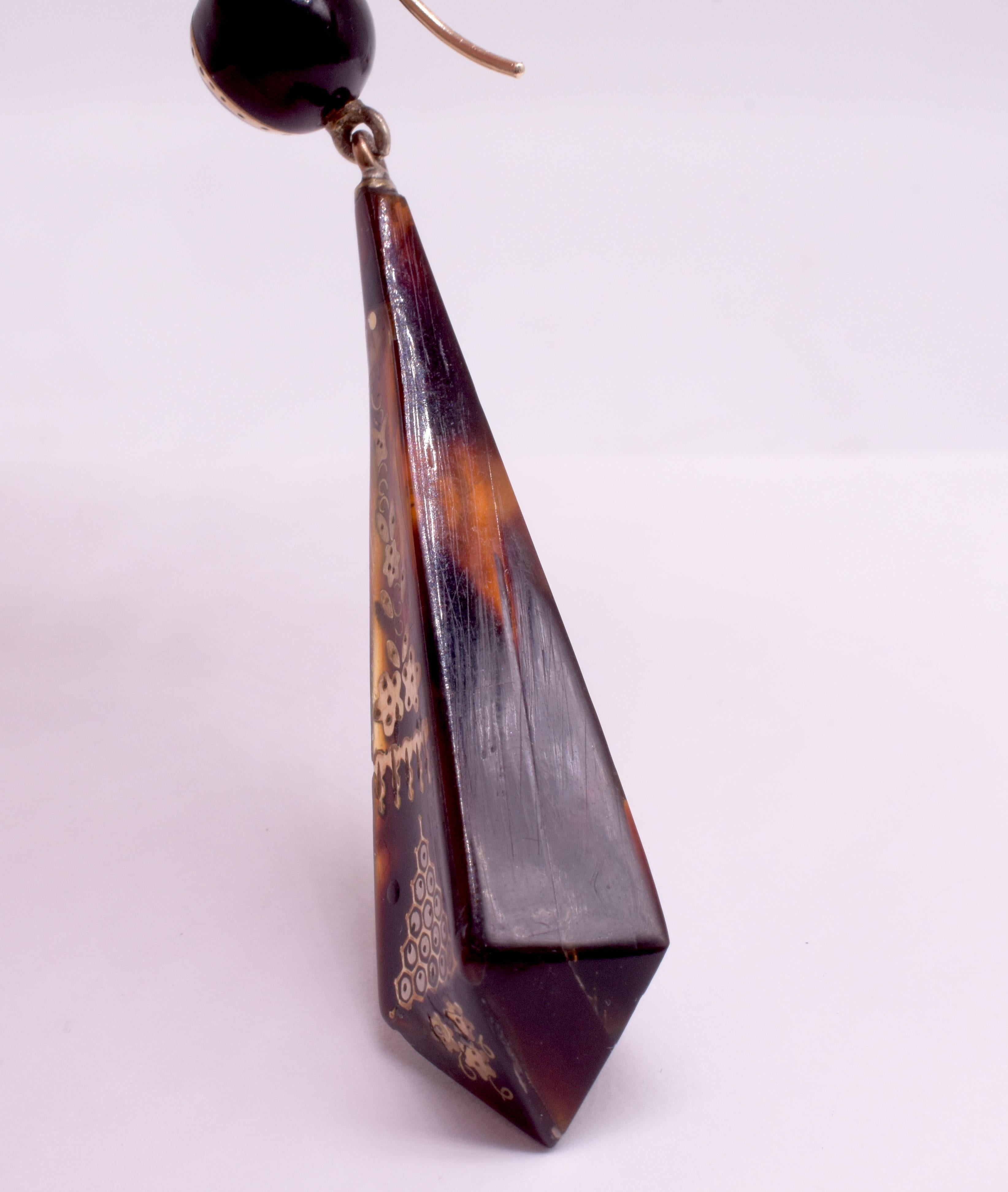 C1880 Pique Pose Earrings in a Long Pyramid w/ Inlaid gold behive pattern im Angebot 9