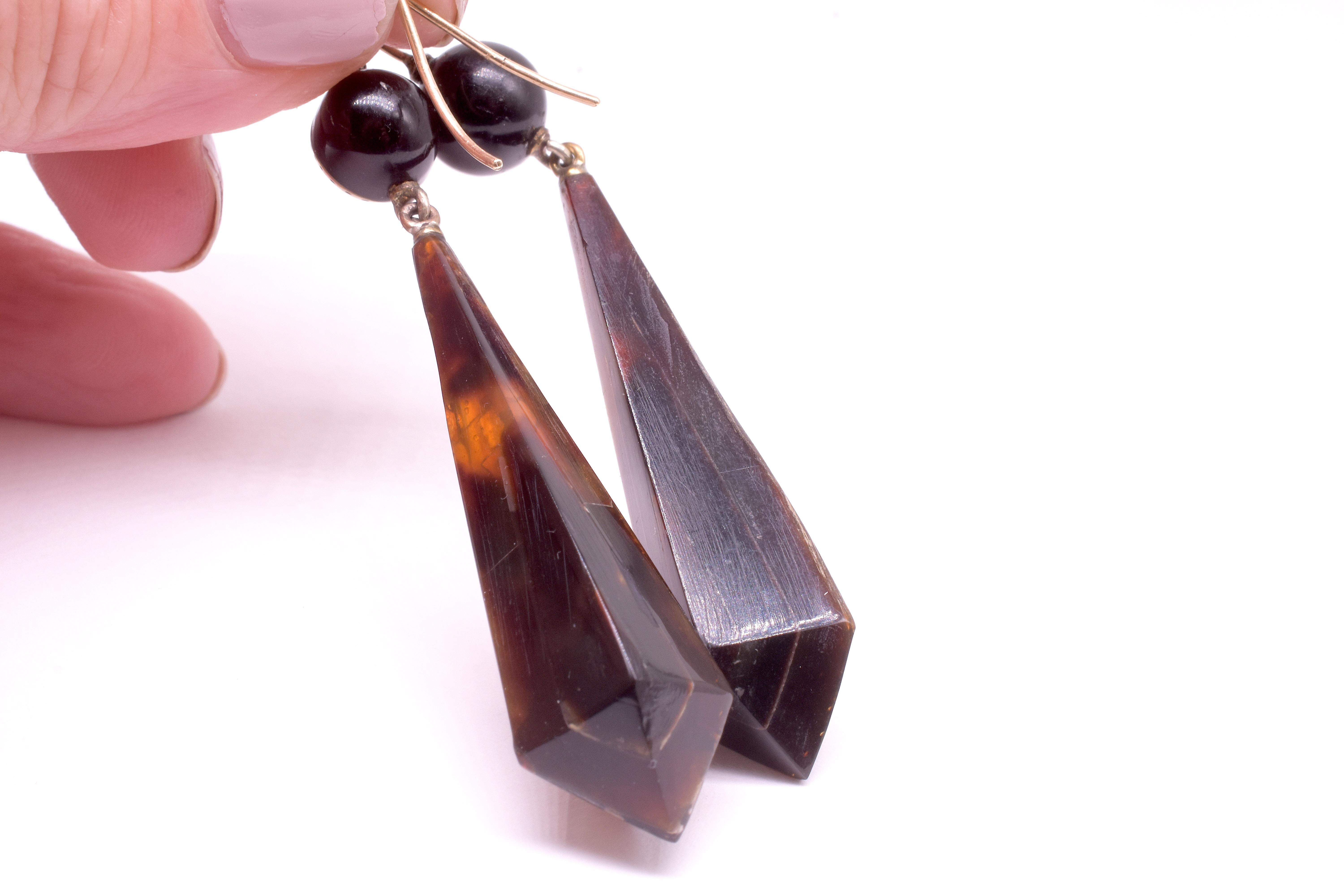 C1880 Pique Pose Earrings in a Long Pyramid w/ Inlaid gold behive pattern im Angebot 10