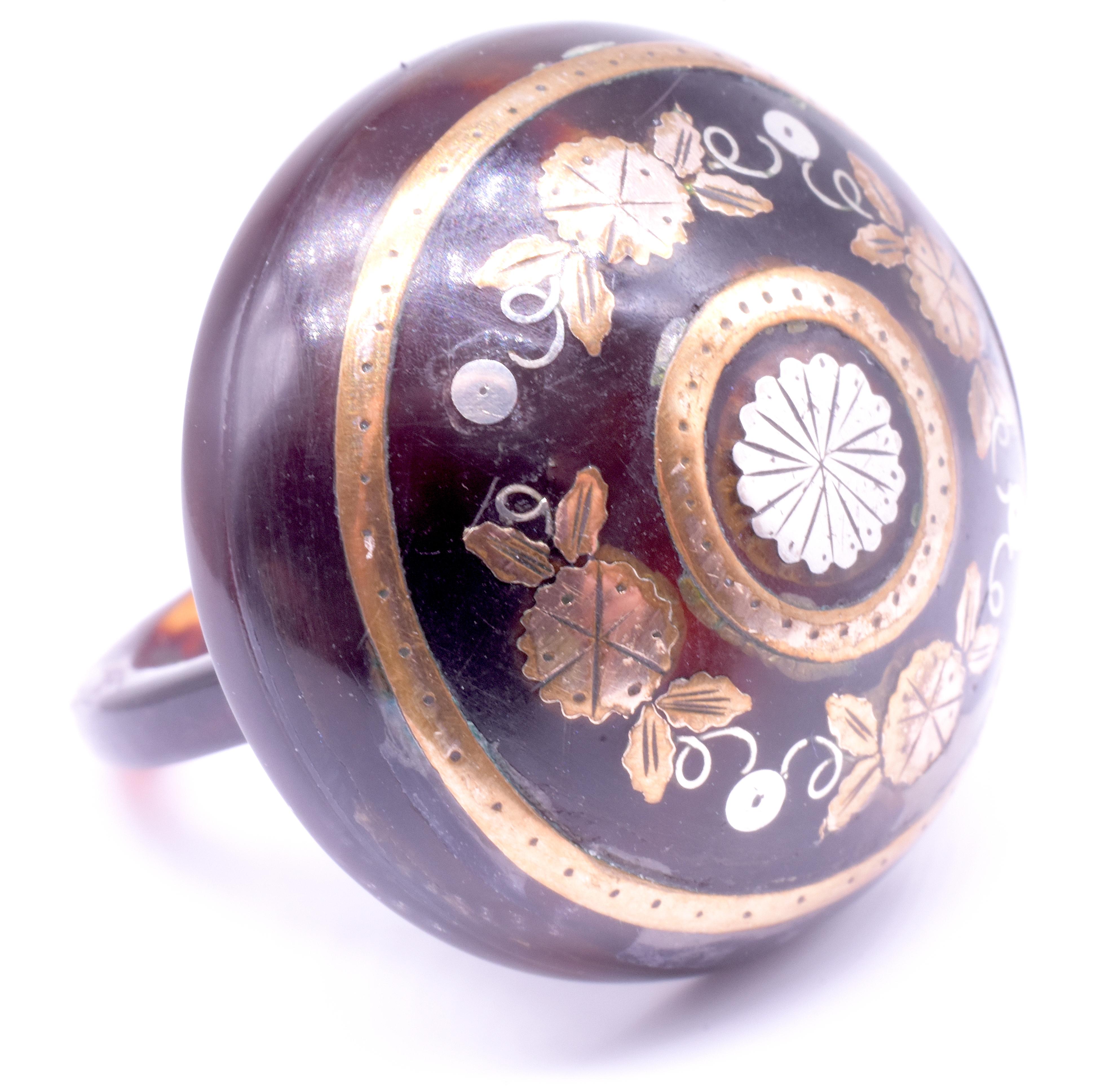 Anello floreale Pique Pose C1880 con intarsi in oro e argento, misura 5,75 in vendita 2