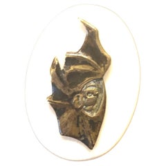 C1885 Shakudo-Ring mit Schachtel aus gemischten Metallen, an einem Knochenband montiert
