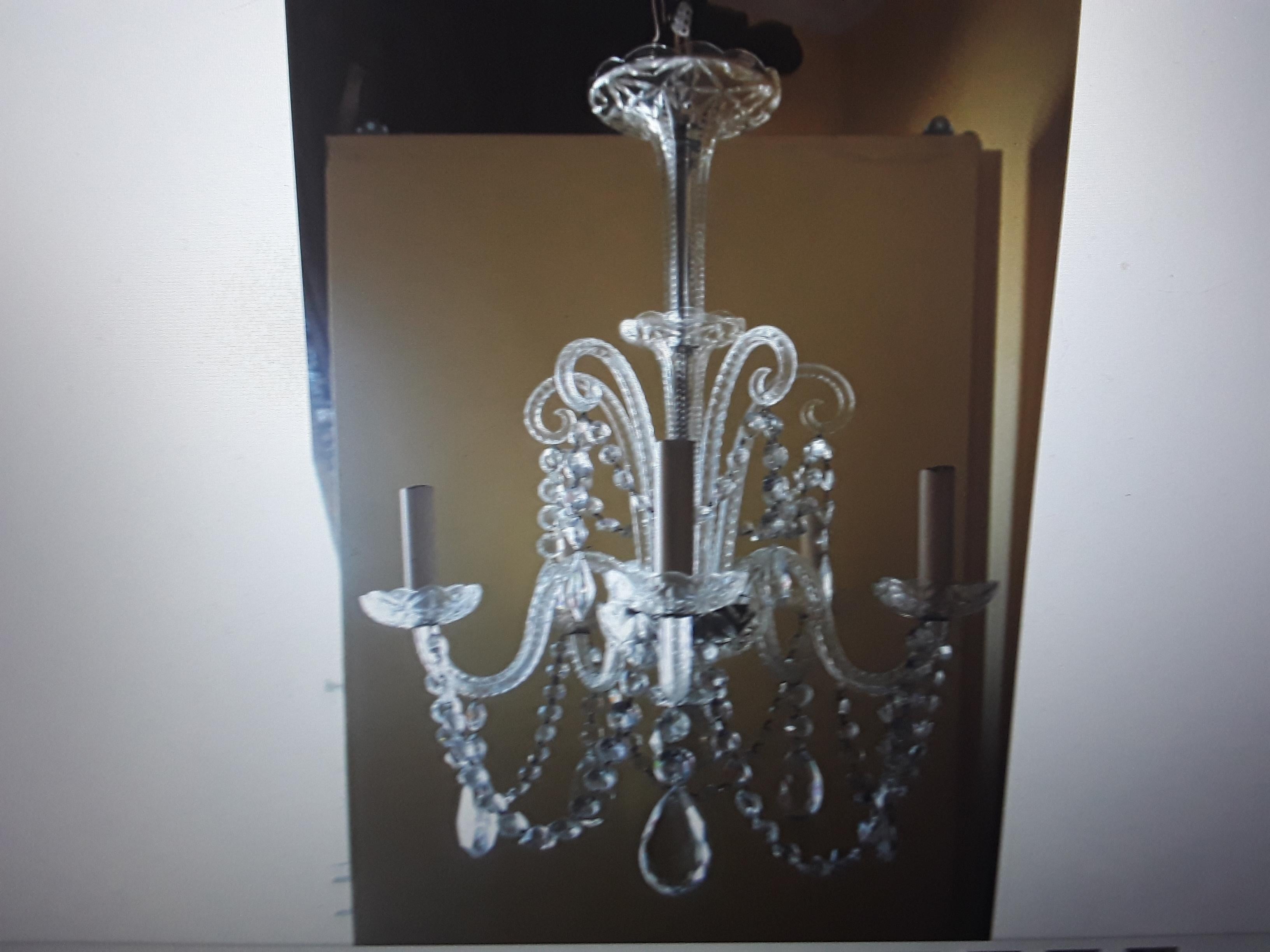 c1890-1900 Antique Anglo-Irish Traditional Cut Leaded Crystal Chandelier For Sale 7