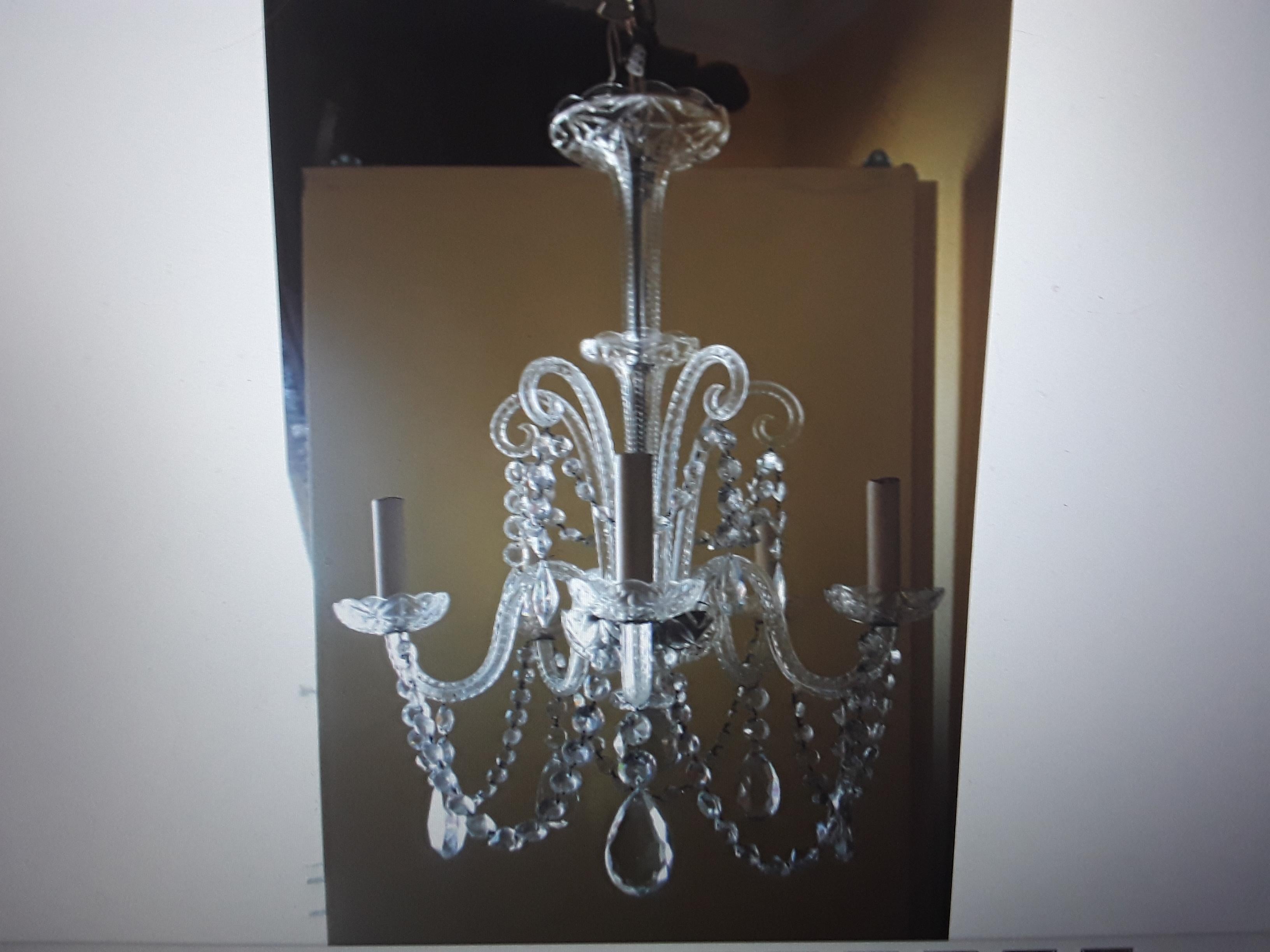 c1890-1900 Antique Anglo-Irish Traditional Cut Leaded Crystal Chandelier For Sale 9
