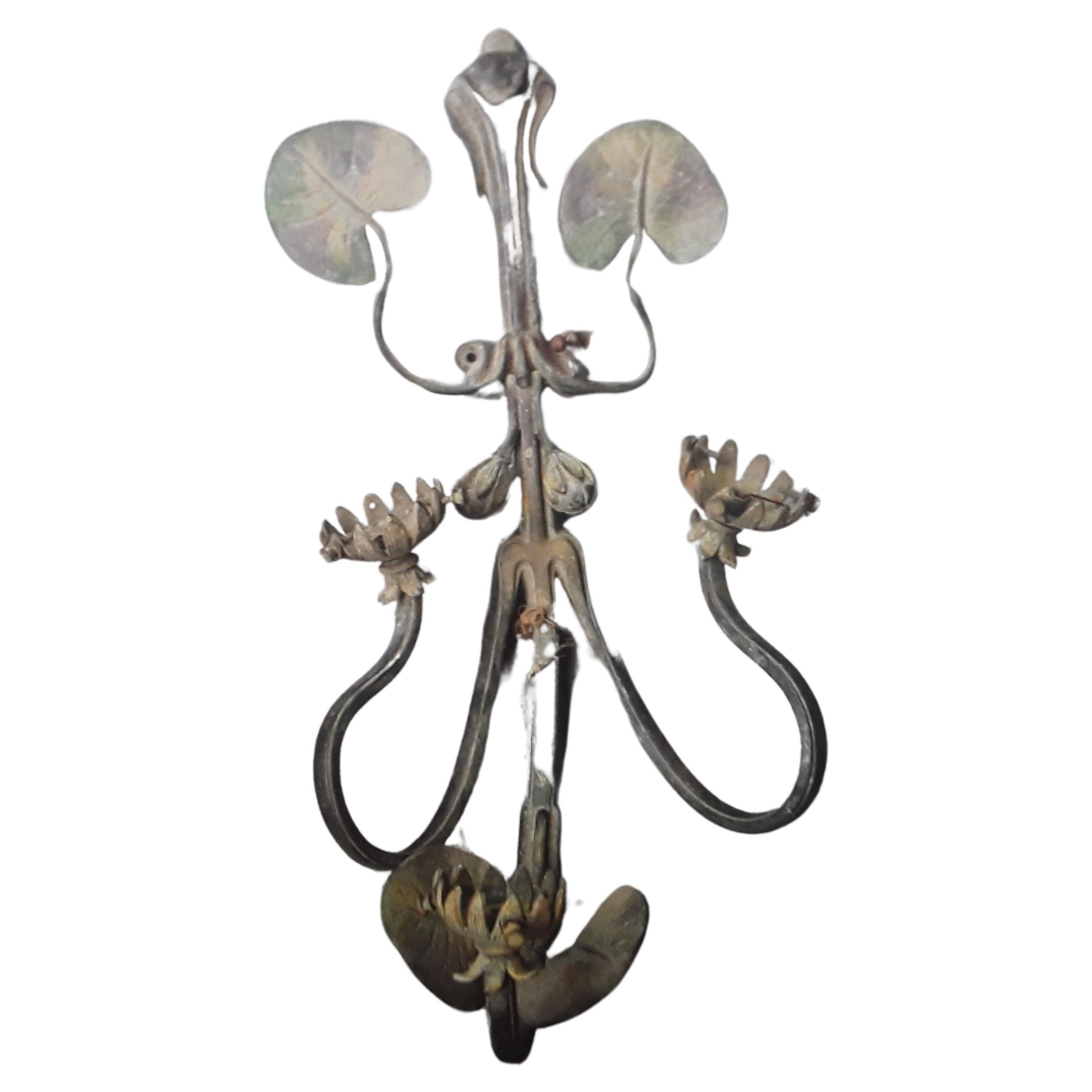 c1890 SINGLE French Art Nouveau Polychrome / Bronze Lily Pad "Fleur" Wall Sconce For Sale
