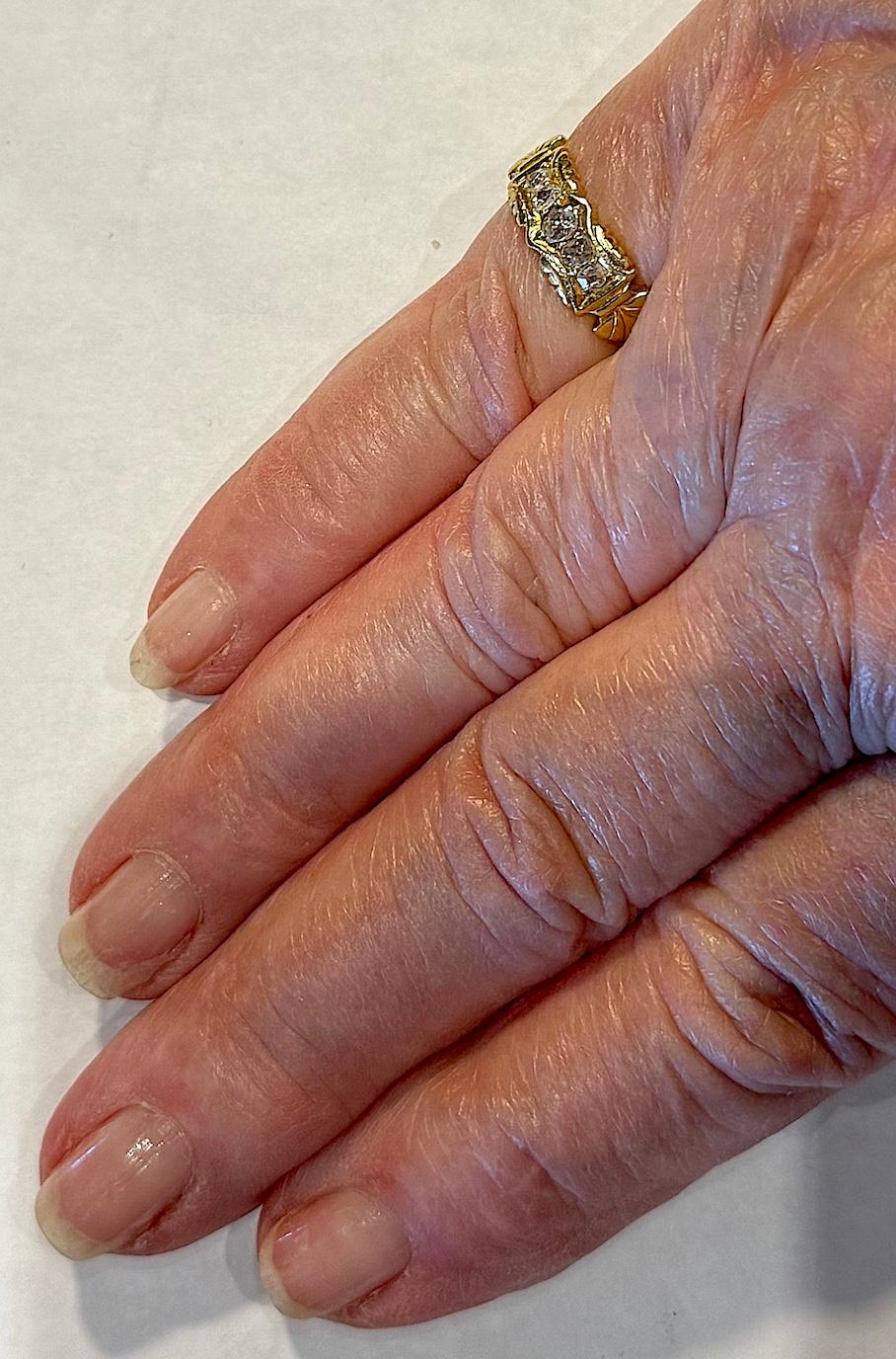 C1890 Viktorianischer 18K 5 Diamanten Ring markiert E&B im Angebot 8