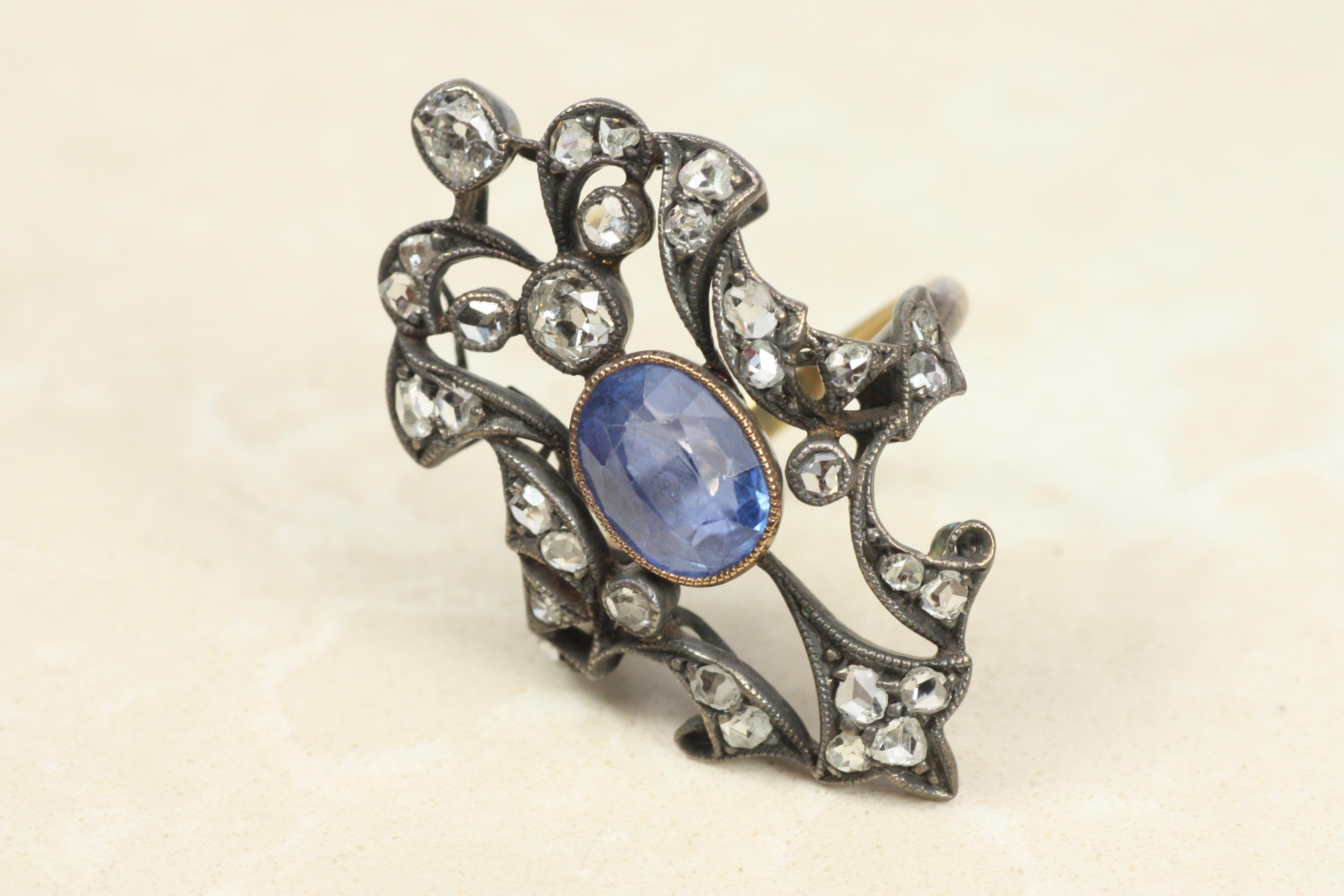 Antiker Ring aus Silber und 14K aus der viktorianischen Ära mit natürlichem blauem Saphir und Diamant, um 1890 im Angebot 1