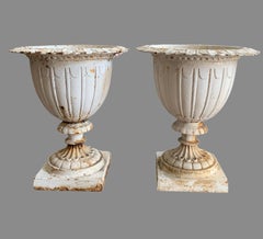 C1890: splendida coppia di urne inglesi in ghisa