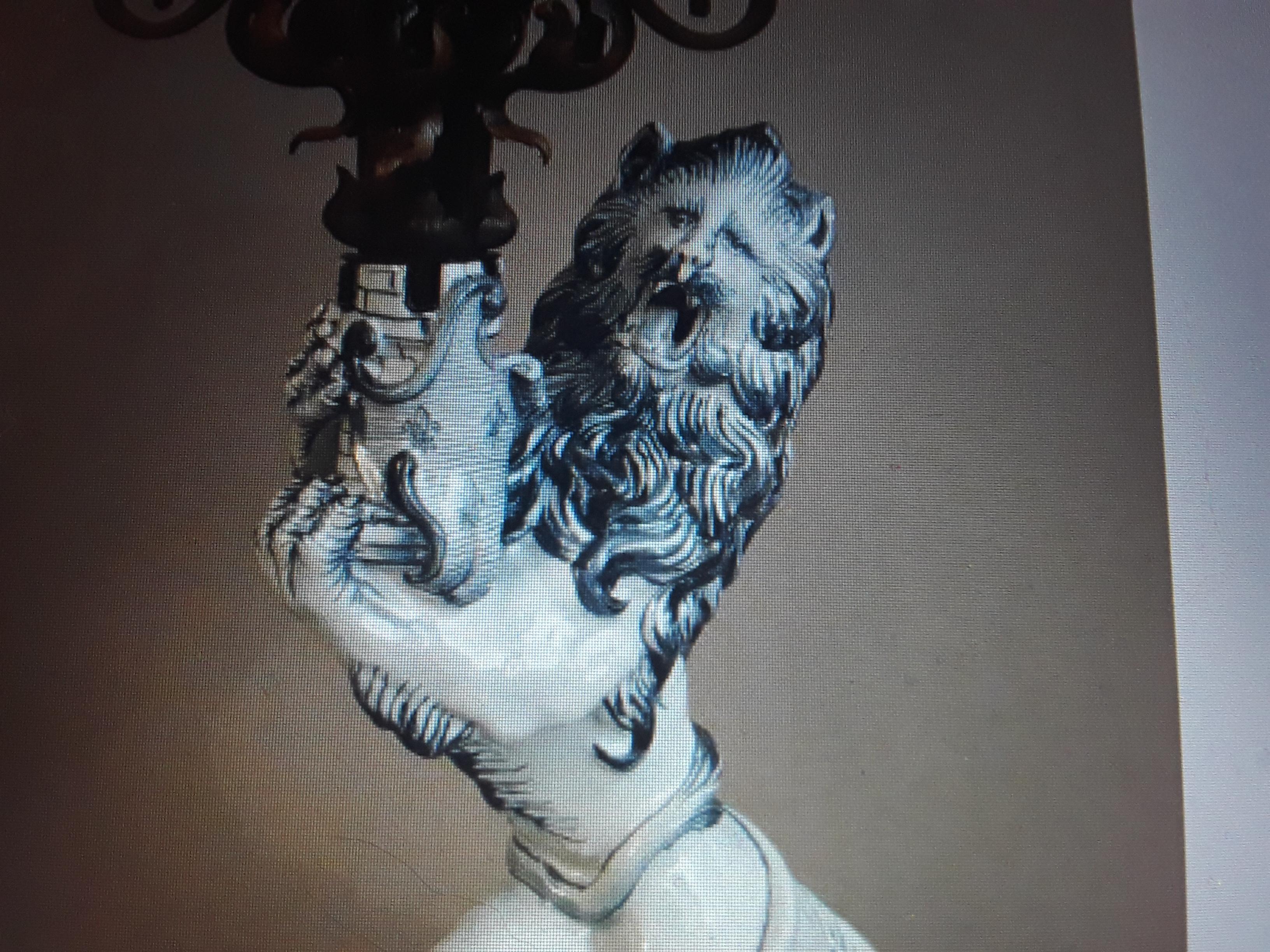 Unglaubliches Stück hier! Riesige antike Französisch Porzellan Heraldic Roaring Lion Kandelaber / Tischlampe. 1890.s. Unterzeichnet und unterschrieben. Sehr gute Investition Qualität Tischlampe. Jetzt in seinem ursprünglichen, nicht elektrifizierten