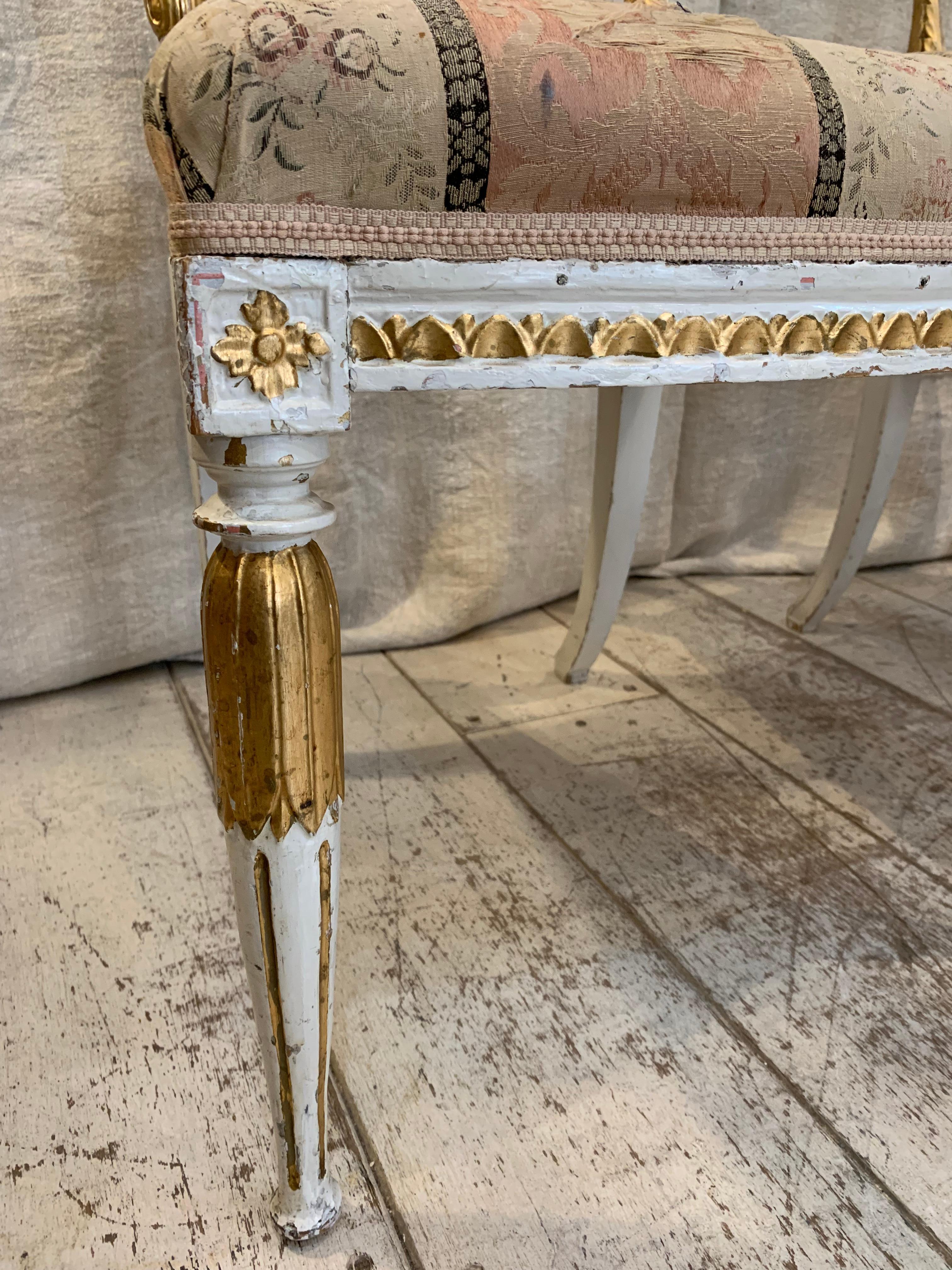 Chaises suédoises gustaviennes peintes et dorées du 18e siècle en vente 6