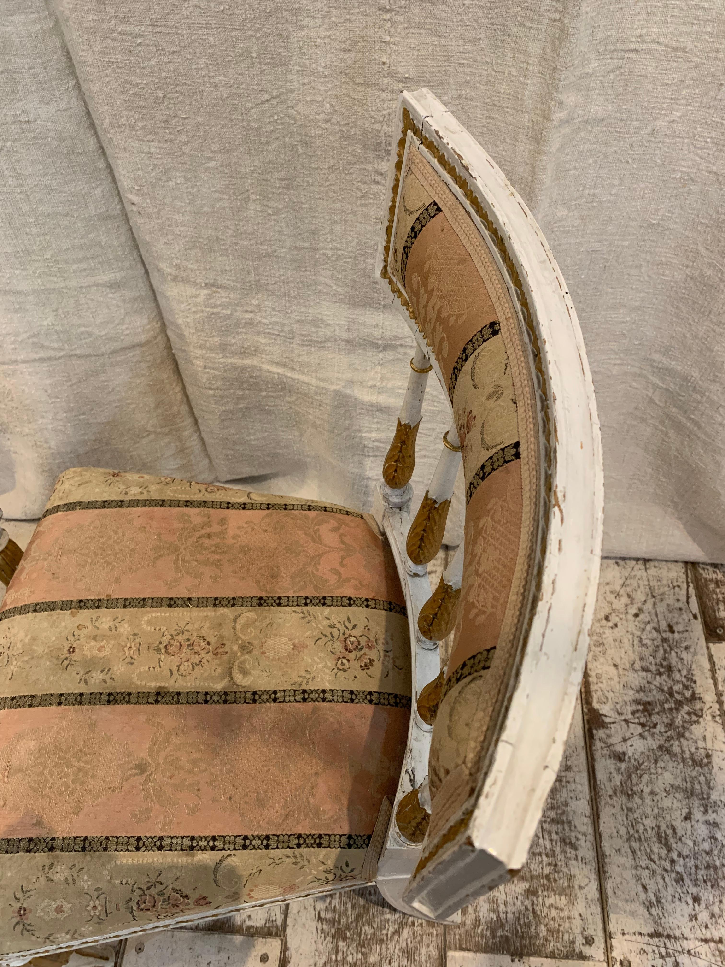 Chaises suédoises gustaviennes peintes et dorées du 18e siècle en vente 1