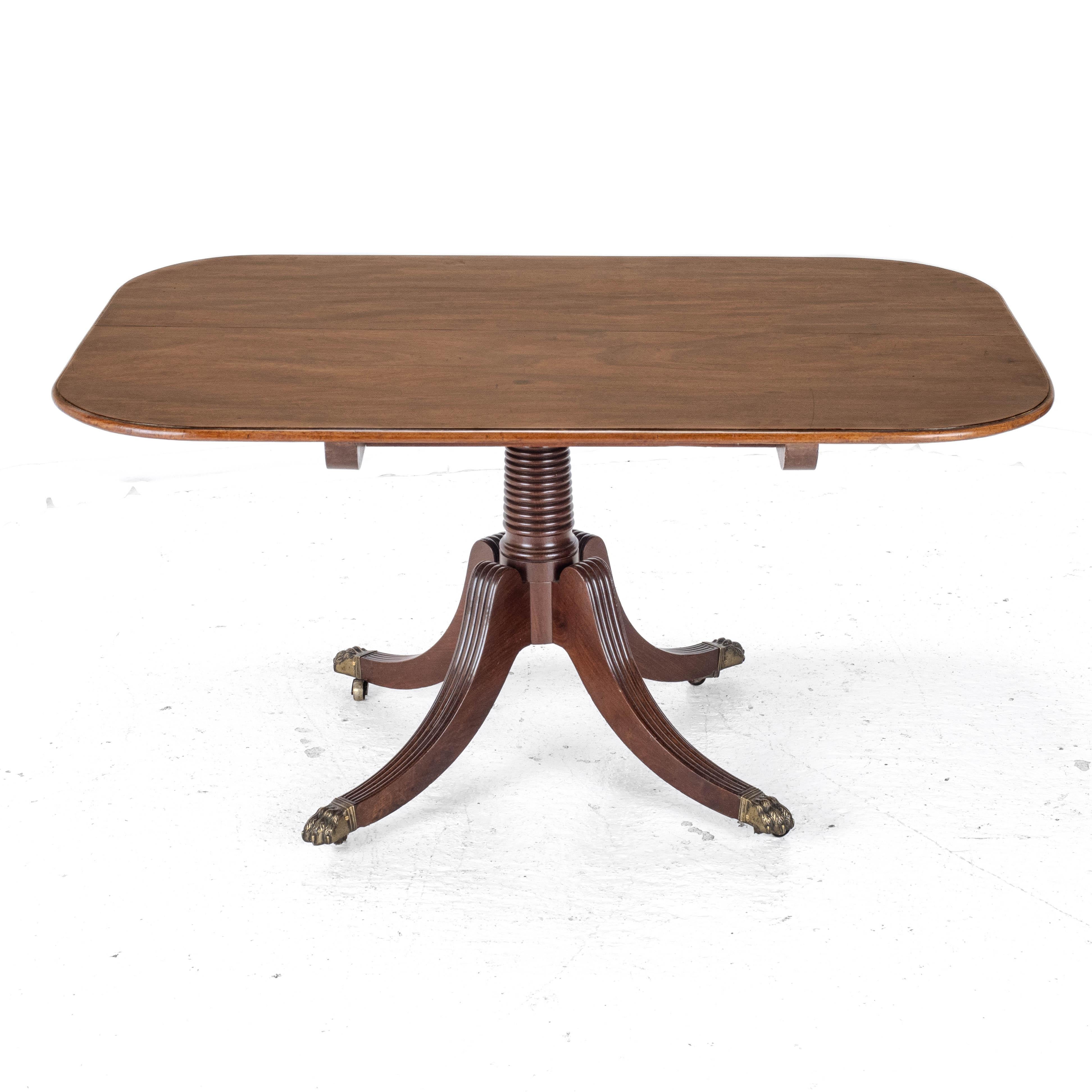 C.18th Georgian Mahogany Oblong Dining Table (Tilt-Top Breakfast Chippendale) For Sale 5
