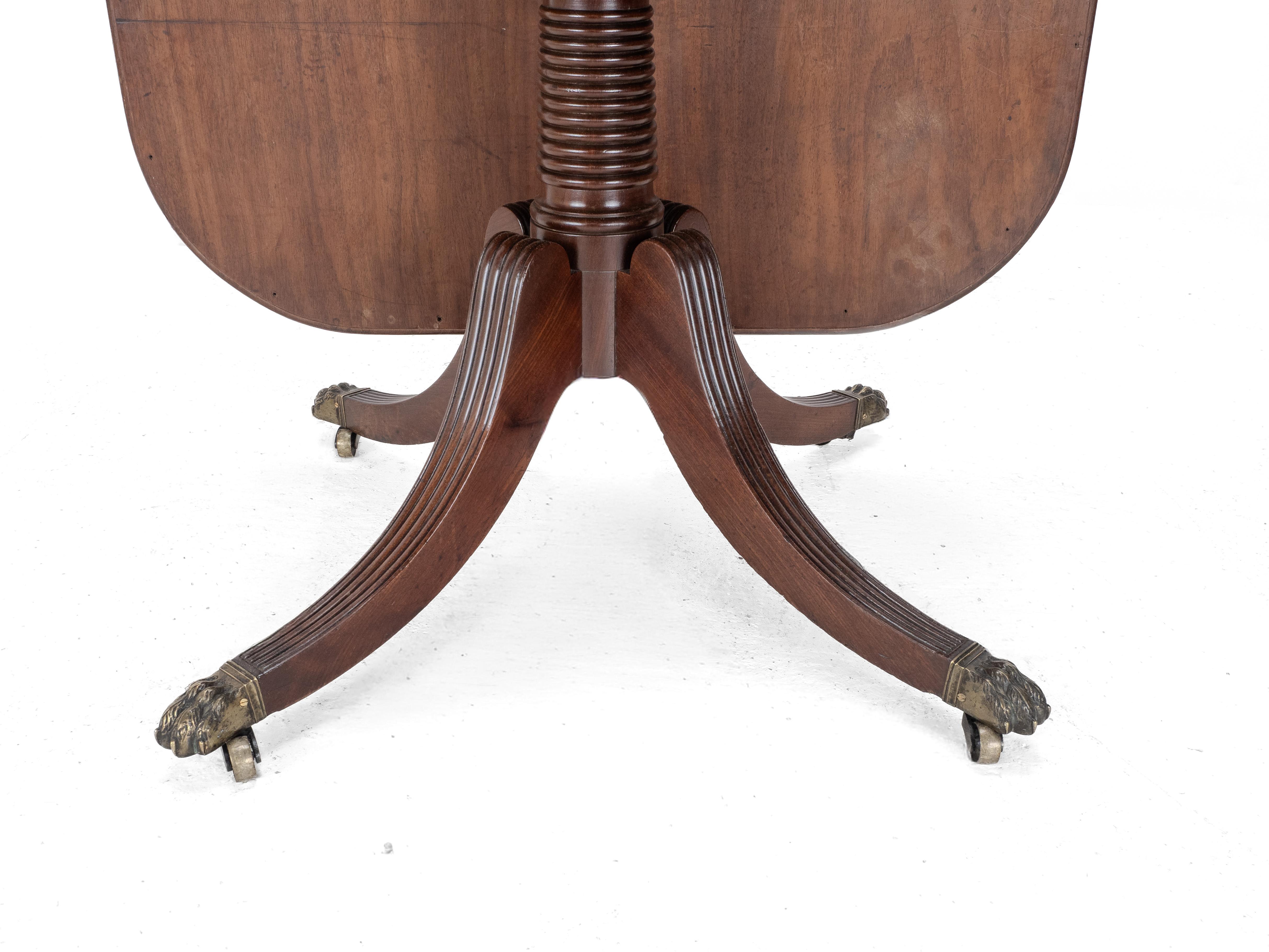C.18th Georgian Mahogany Oblong Dining Table (Tilt-Top Breakfast Chippendale) For Sale 10