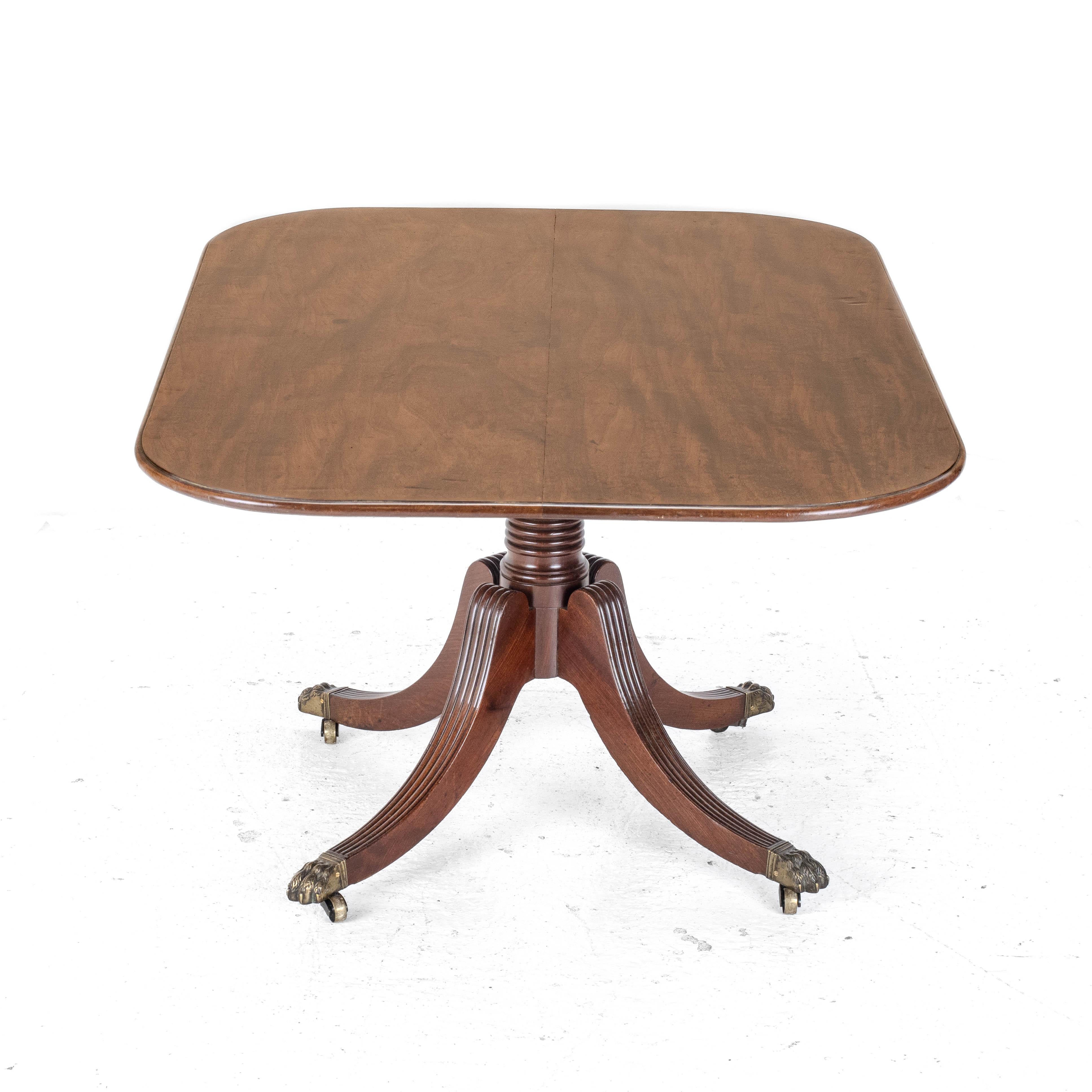 C.18th Georgian Mahogany Oblong Dining Table (Tilt-Top Breakfast Chippendale) For Sale 2