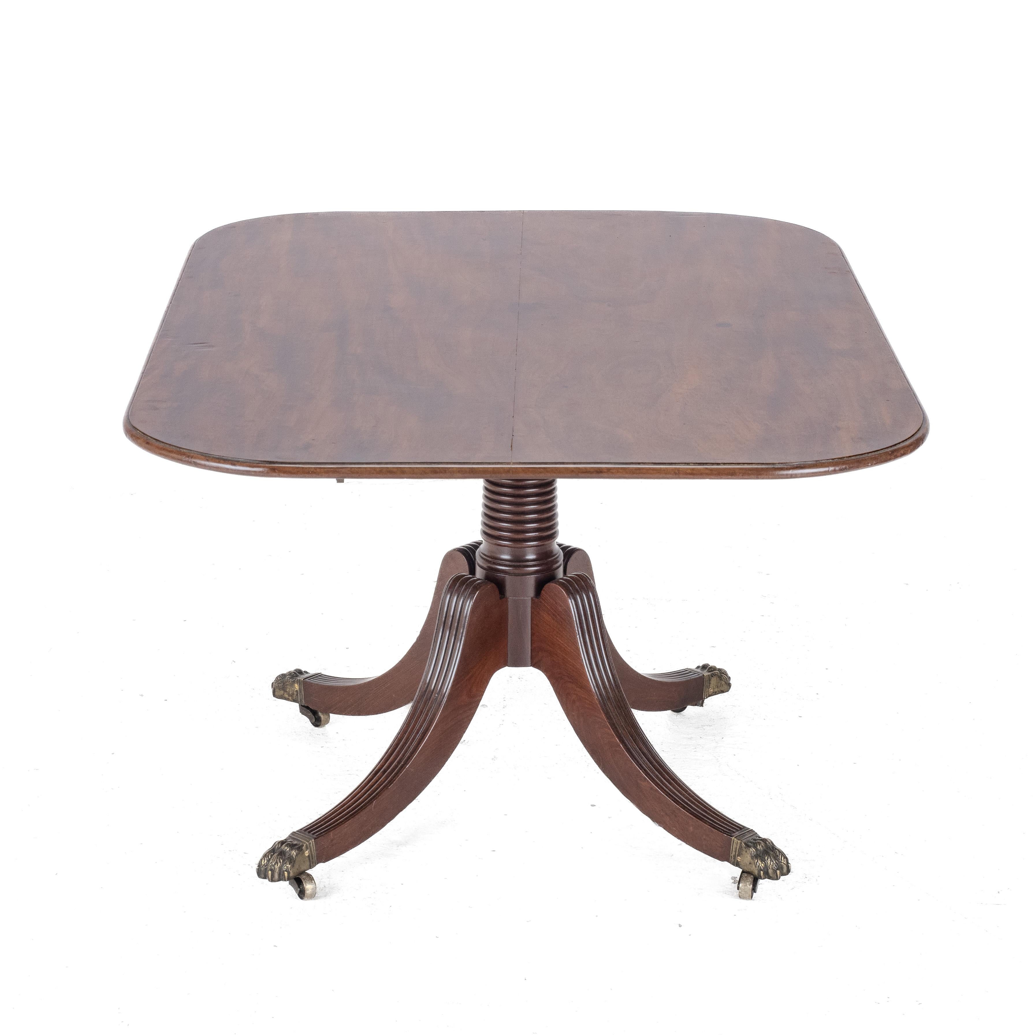 C.18th Georgian Mahogany Oblong Dining Table (Tilt-Top Breakfast Chippendale) For Sale 2