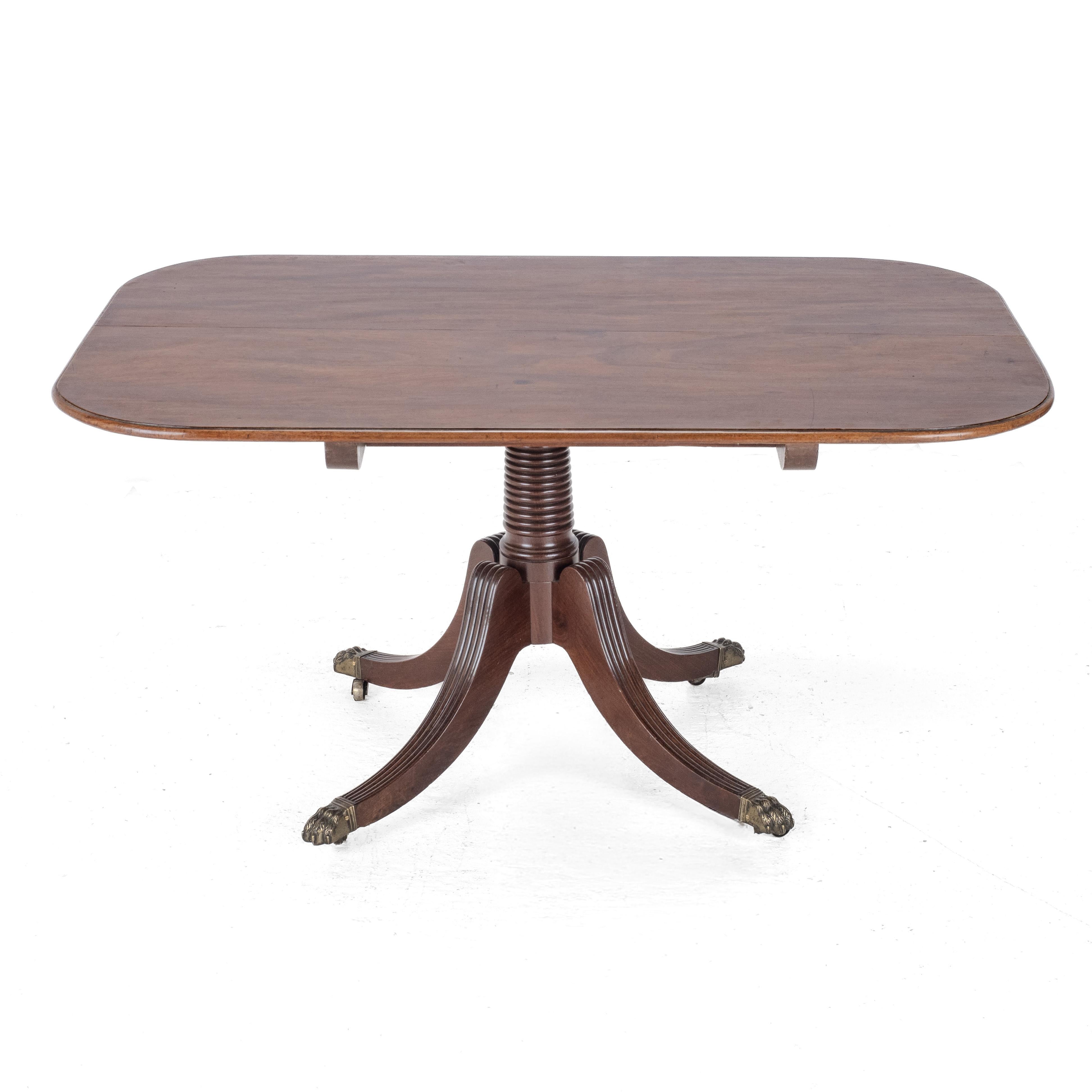 C.18th Georgian Mahogany Oblong Dining Table (Tilt-Top Breakfast Chippendale) For Sale 3
