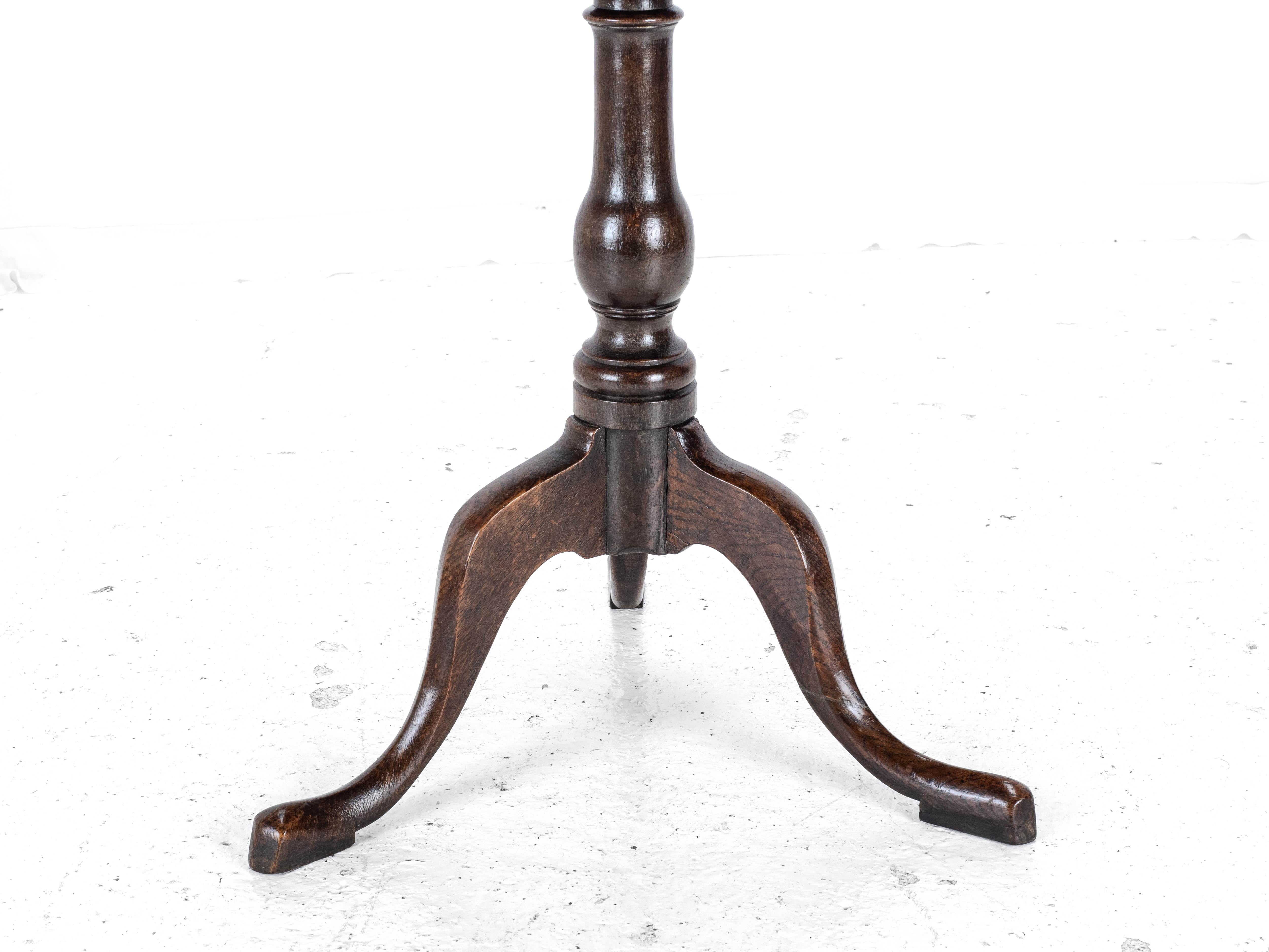 C18th Georgian Oak Country Wine Tilt Top Tripod Table (George III Side Lamp) 6