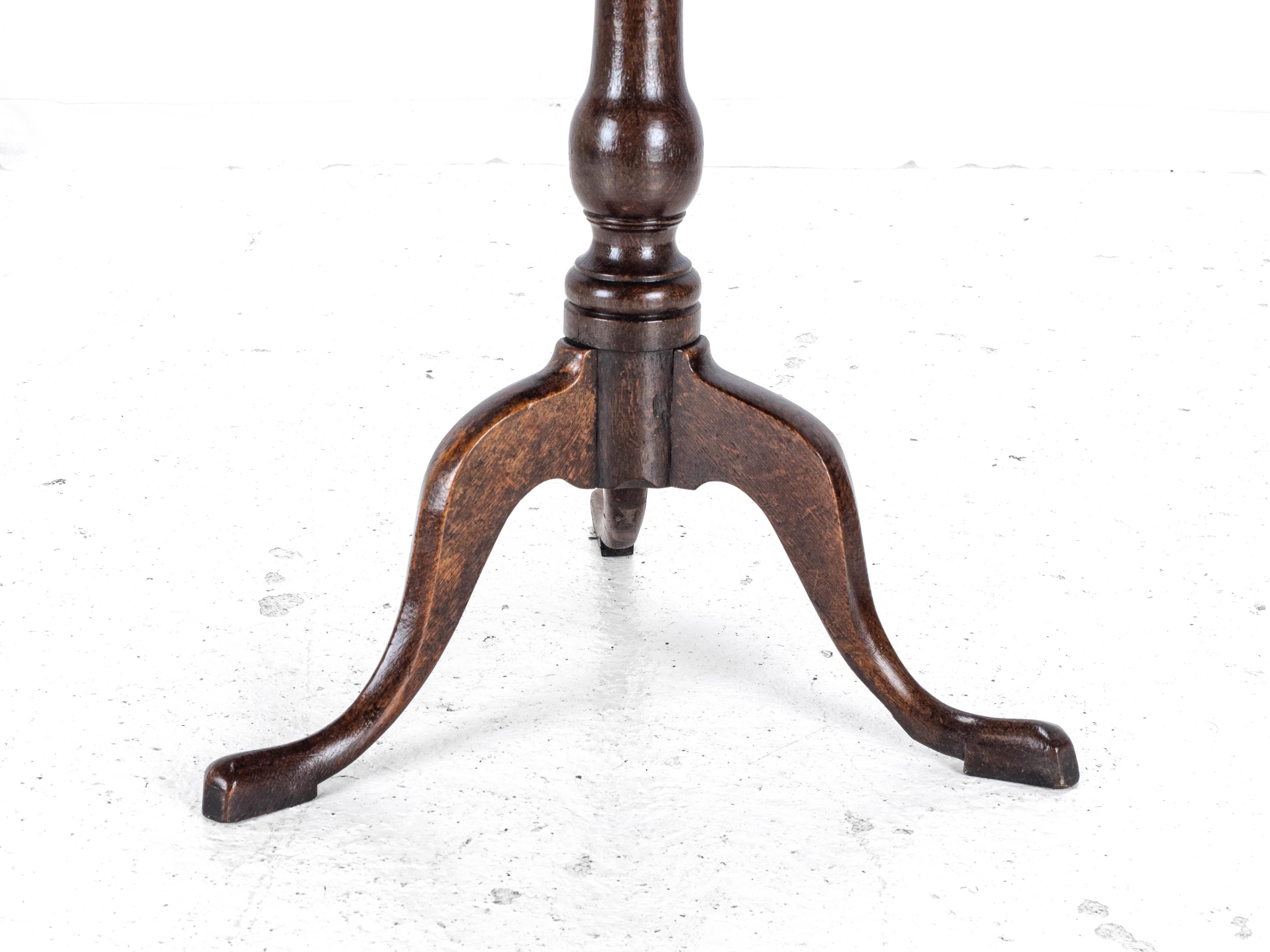 C18th Georgian Oak Country Wine Tilt Top Tripod Table (George III Side Lamp) 10