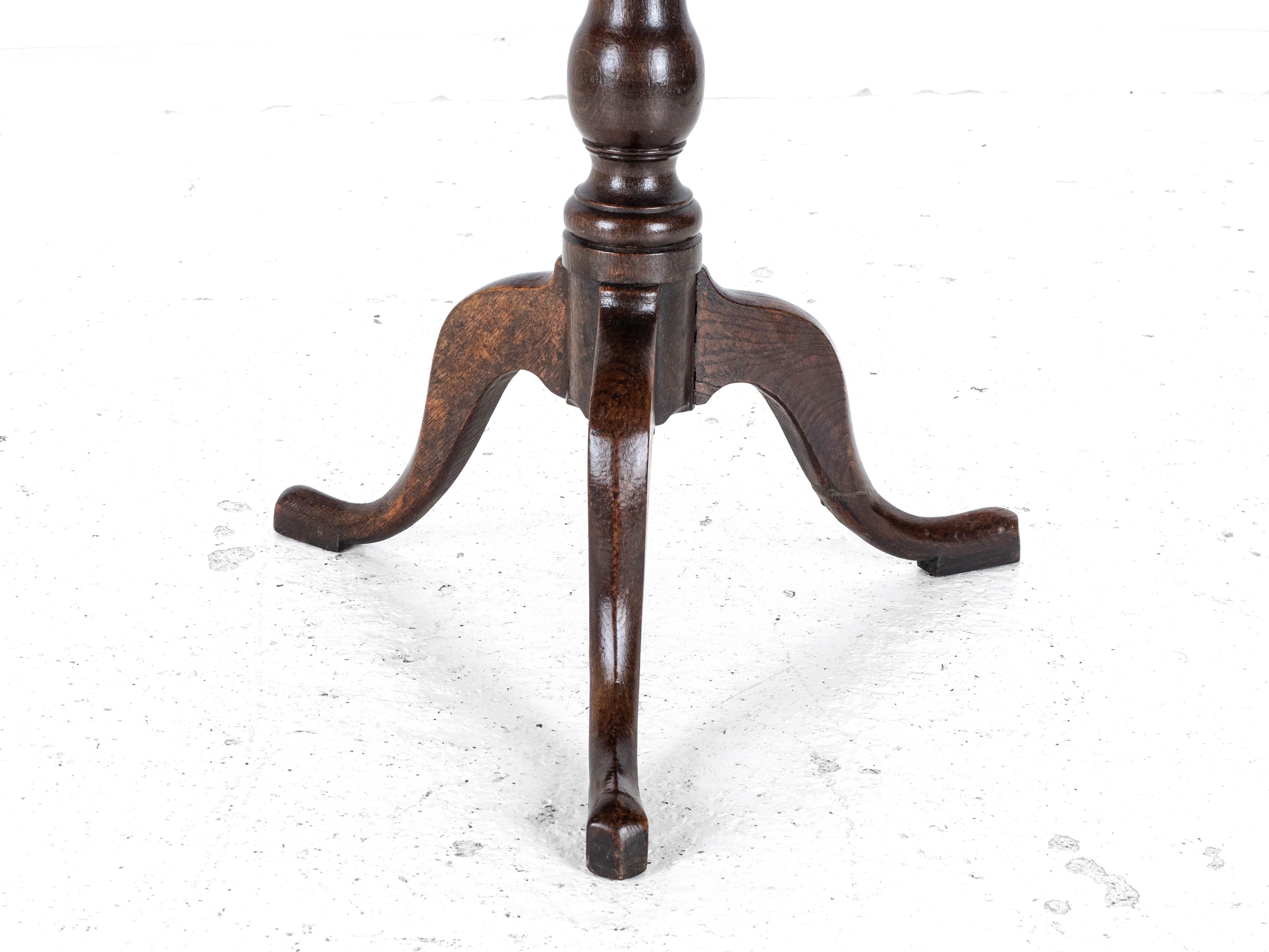C18th Georgian Oak Country Wine Tilt Top Tripod Table (George III Side Lamp) 11
