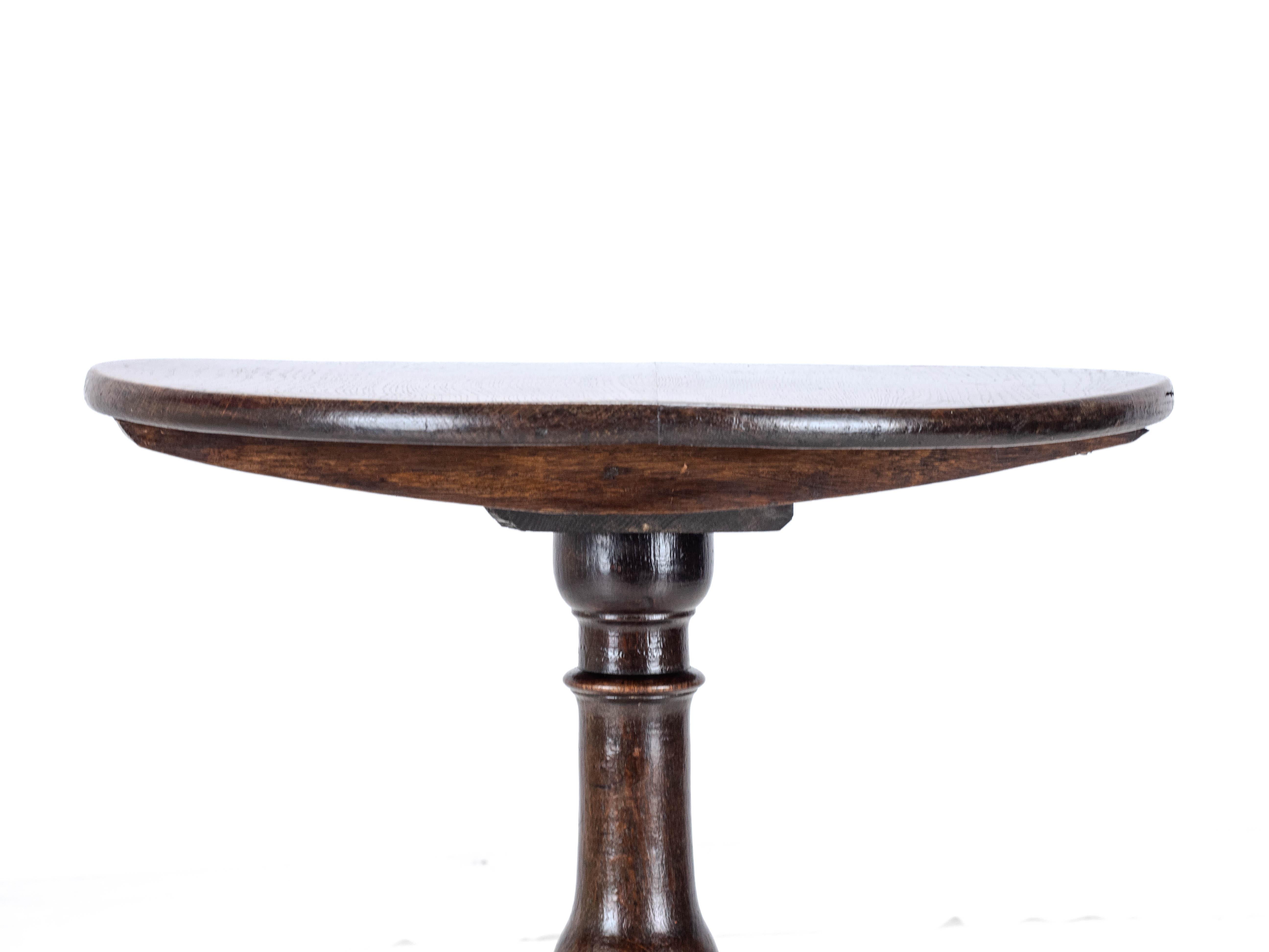 C18th Georgian Oak Country Wine Tilt Top Tripod Table (George III Side Lamp) 14