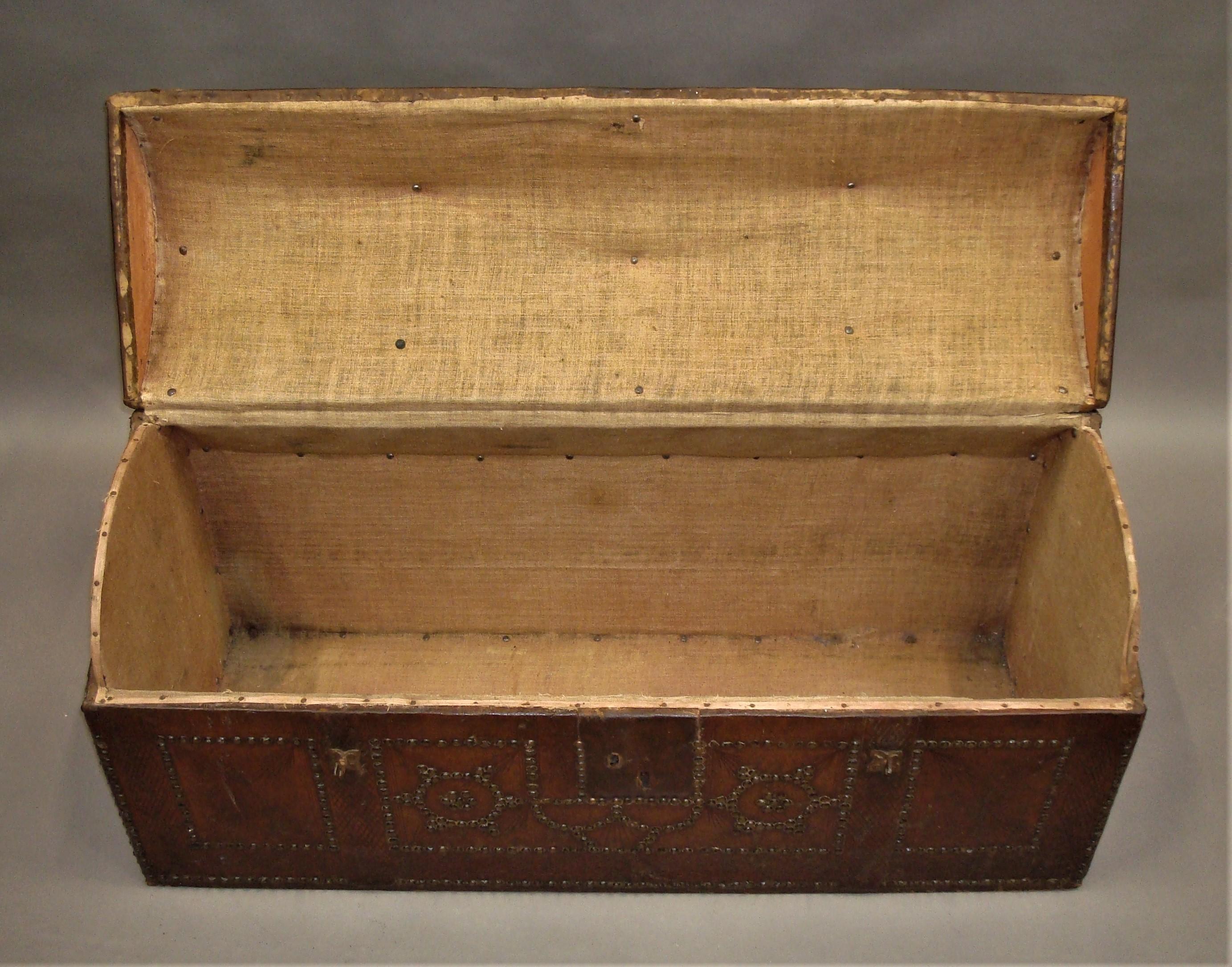 18th Century Pair of Spanish Leather Travelling Trunks Chests For Sale 13