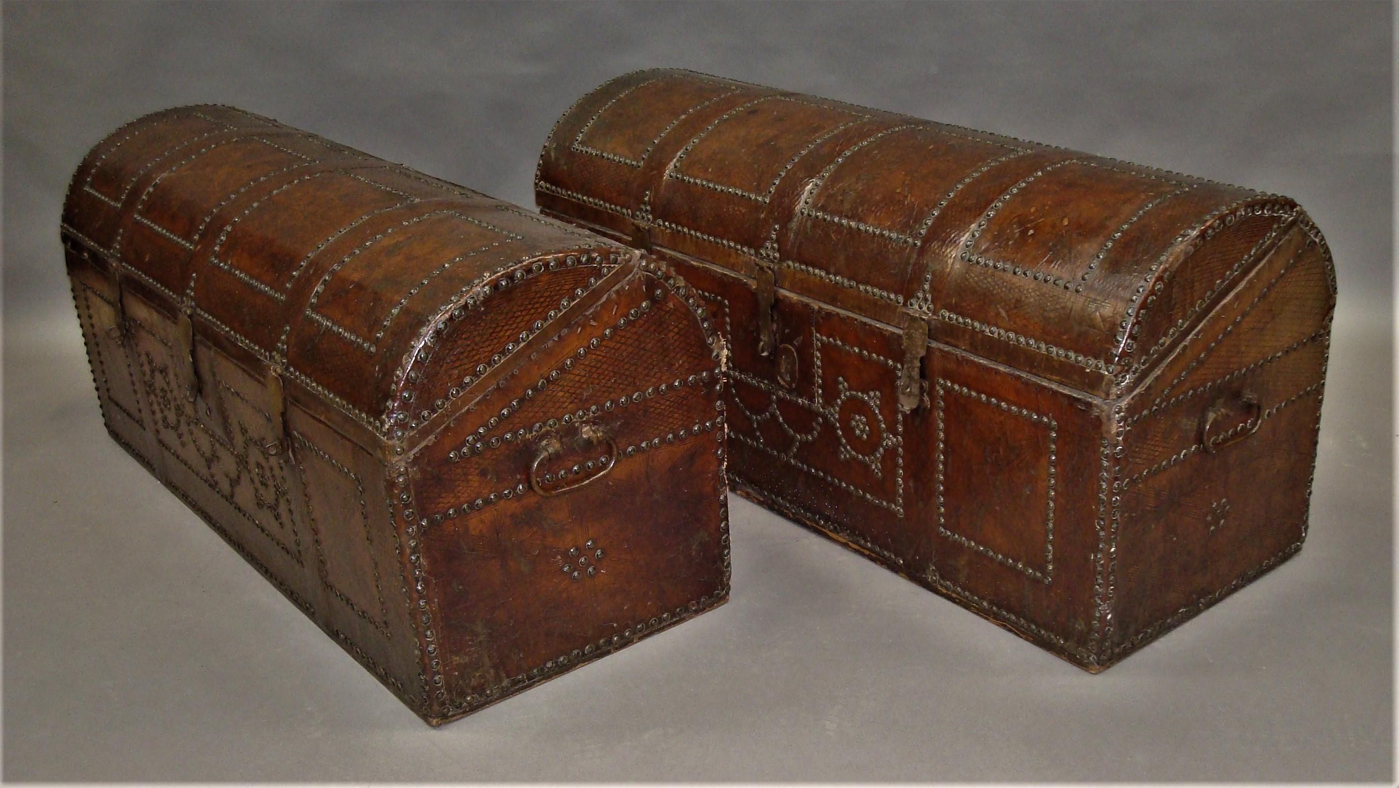 Polished 18th Century Pair of Spanish Leather Travelling Trunks Chests For Sale