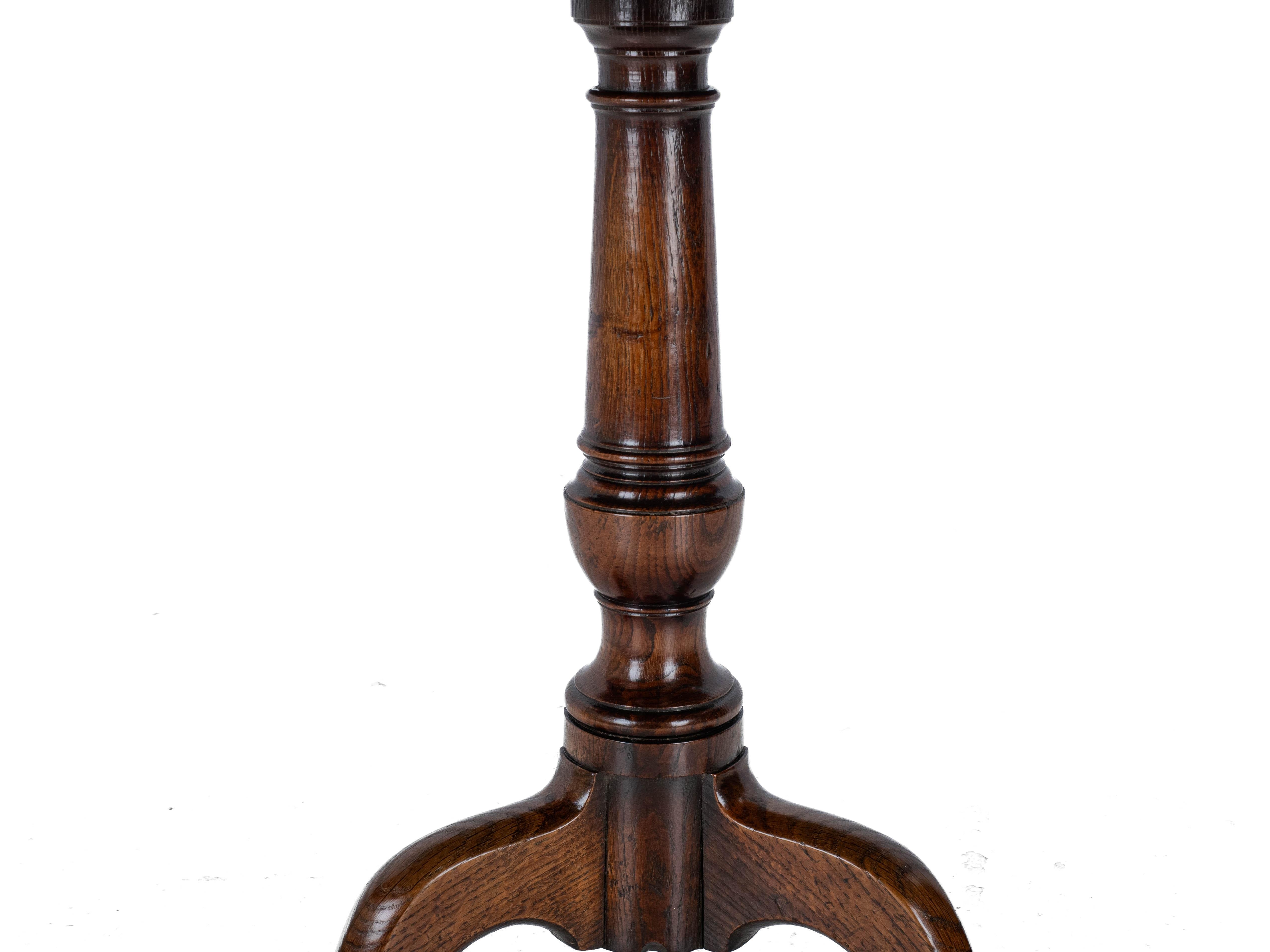 C.18th Georgian Well Figured Oak Tripod Supper Table (Quarter Sawn Book Matched) 6