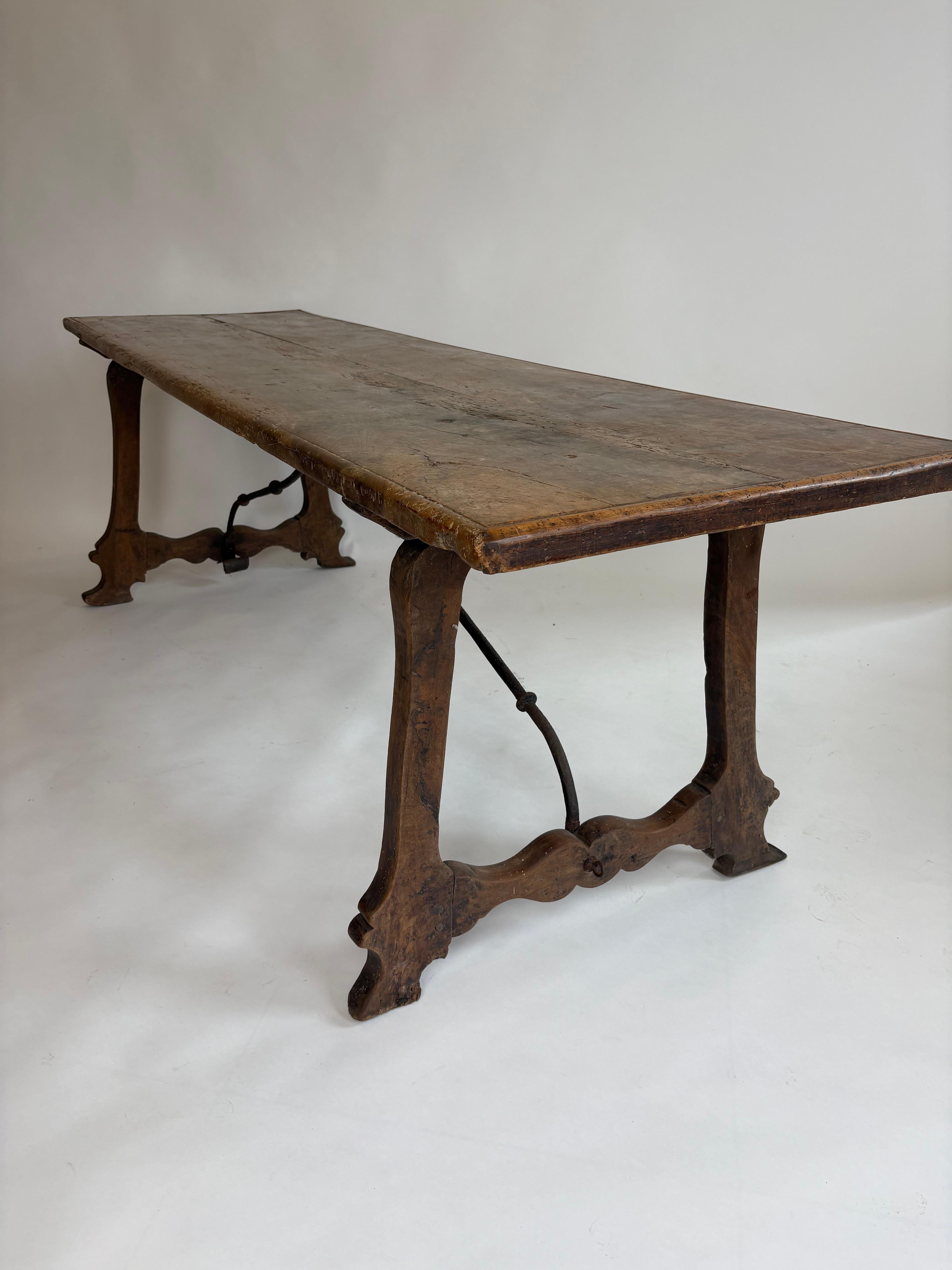 C18th Spanisch Nussbaum Tisch im Angebot 4