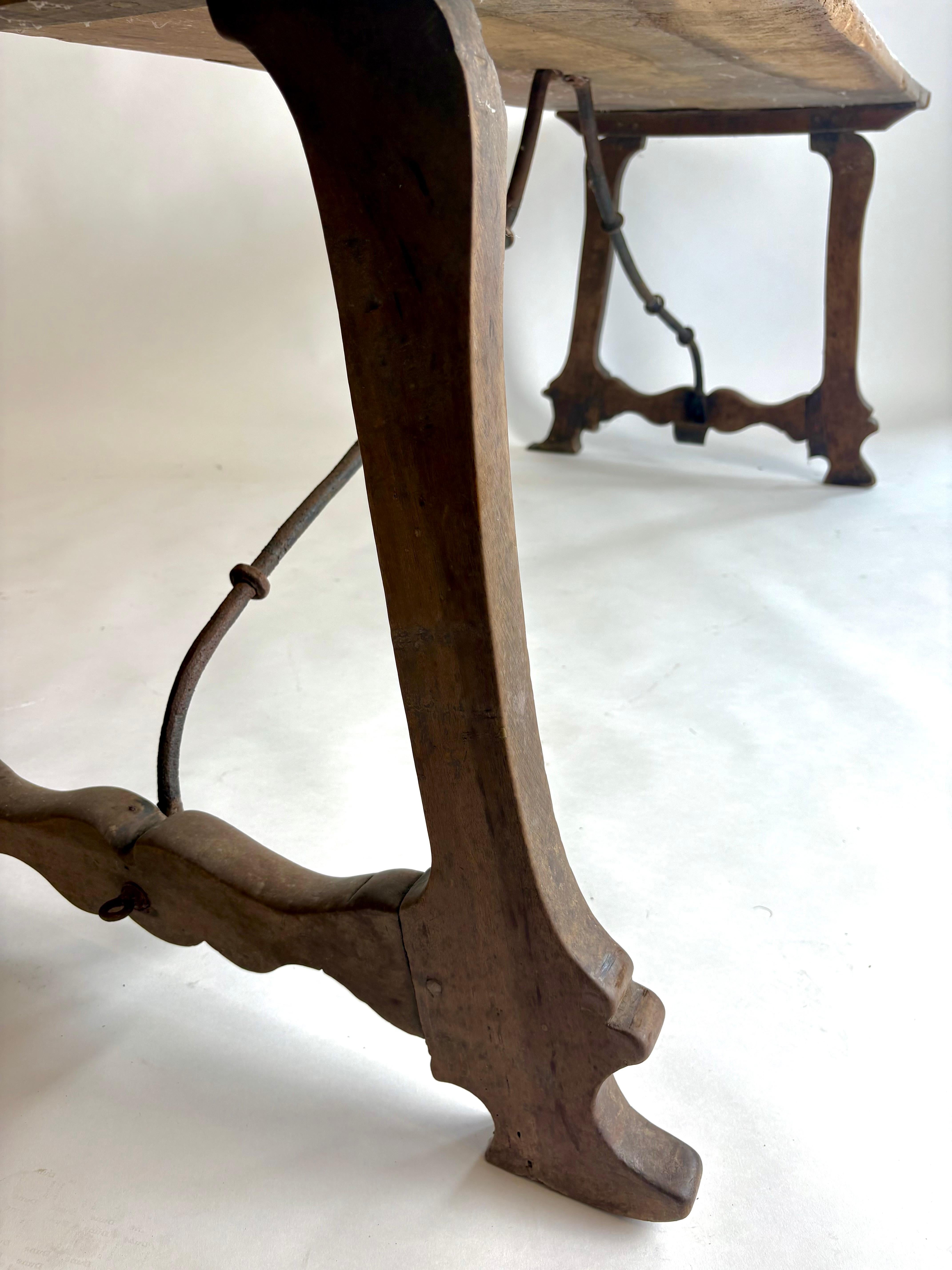 C18th Spanisch Nussbaum Tisch im Angebot 2