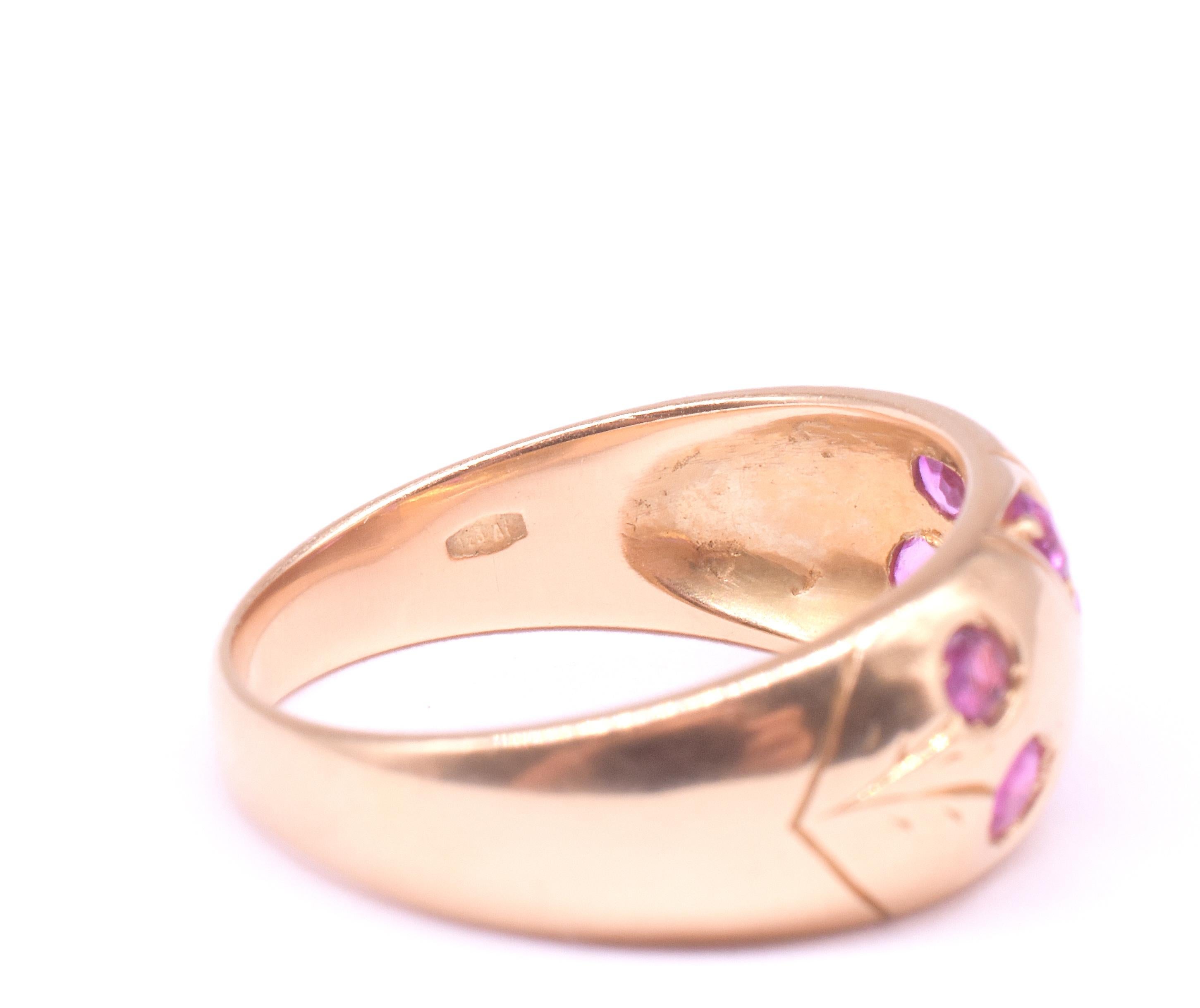 C1900 18K Rubin Gypsy Ring mit Schnalle Design und geschnitzten Blumenstängel für Damen oder Herren im Angebot
