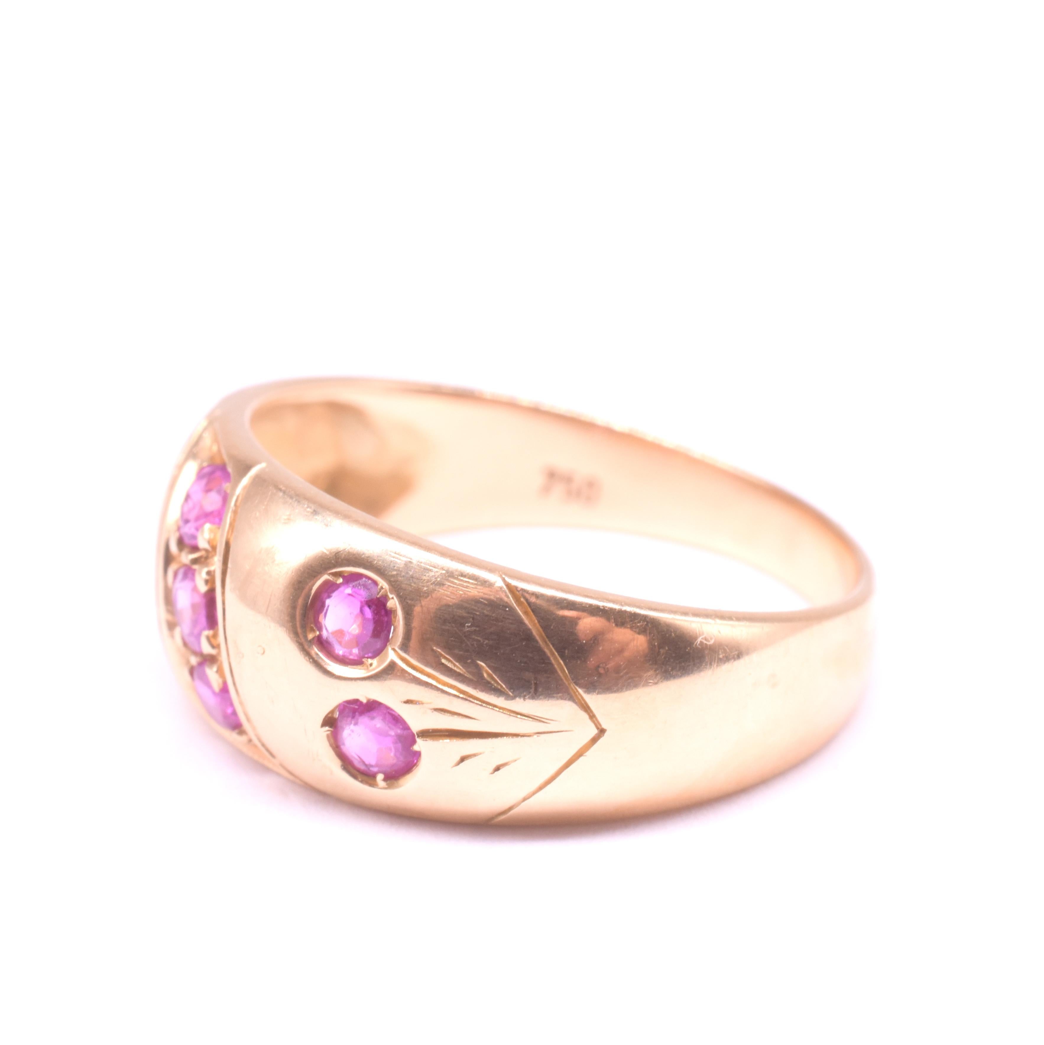 C1900 18K Rubin Gypsy Ring mit Schnalle Design und geschnitzten Blumenstängel im Angebot 3