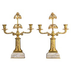c.1900-1930 Coppia di candelabri francesi in bronzo dorato, basi in marmo, 15,4".