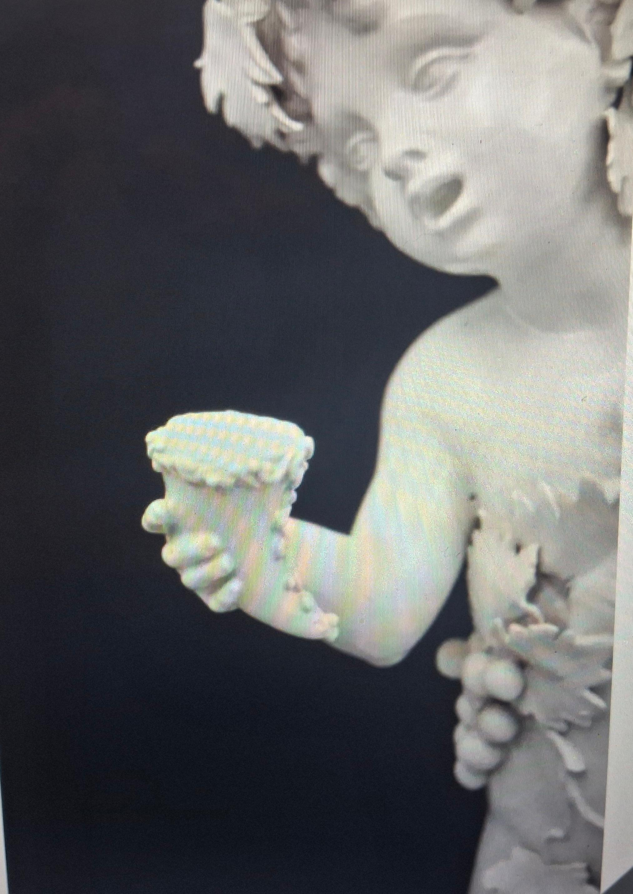 c1900 Continental Gran Escultura Niño Bacanal - Terracota vidriada en venta 12