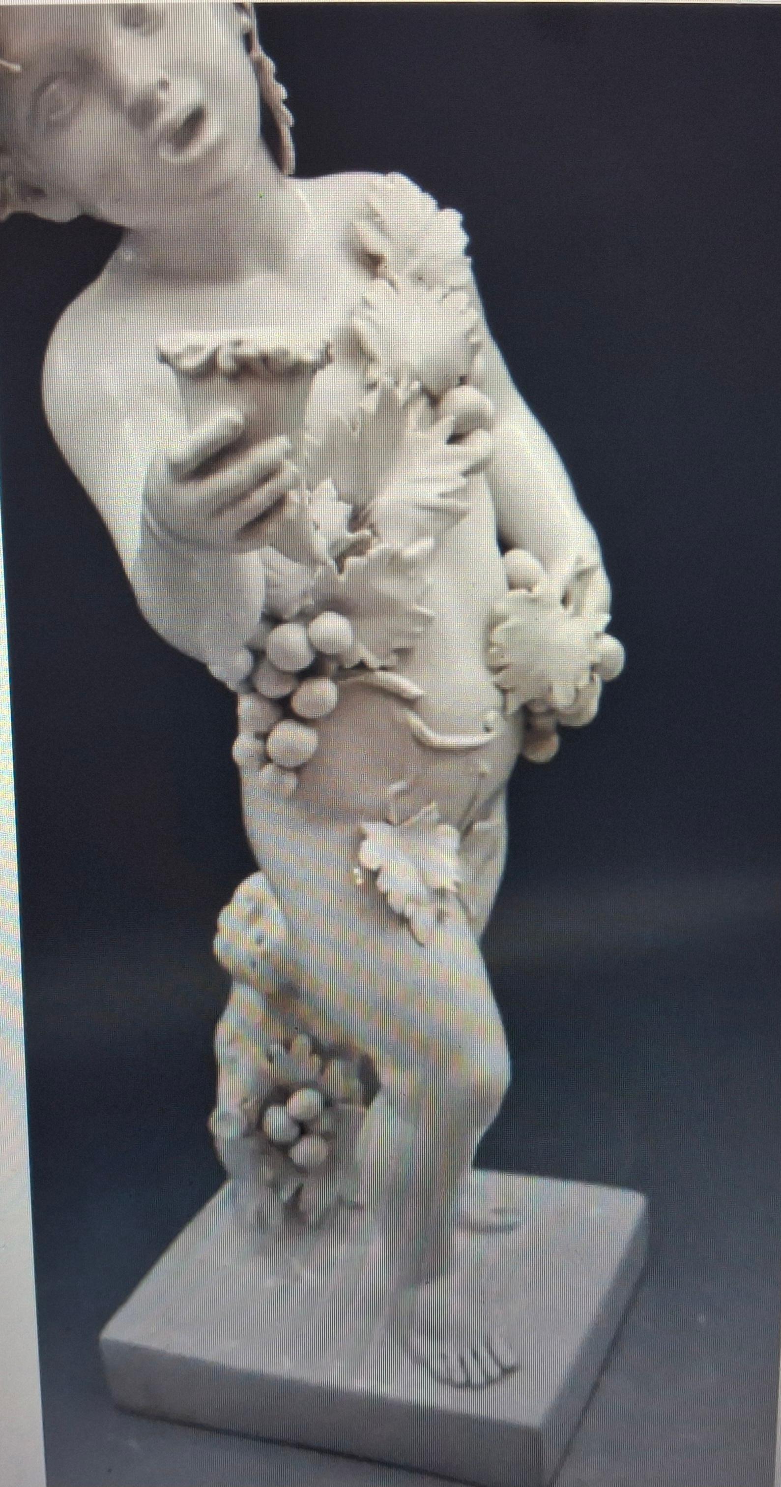 c1900 Continental Gran Escultura Niño Bacanal - Terracota vidriada en venta 3