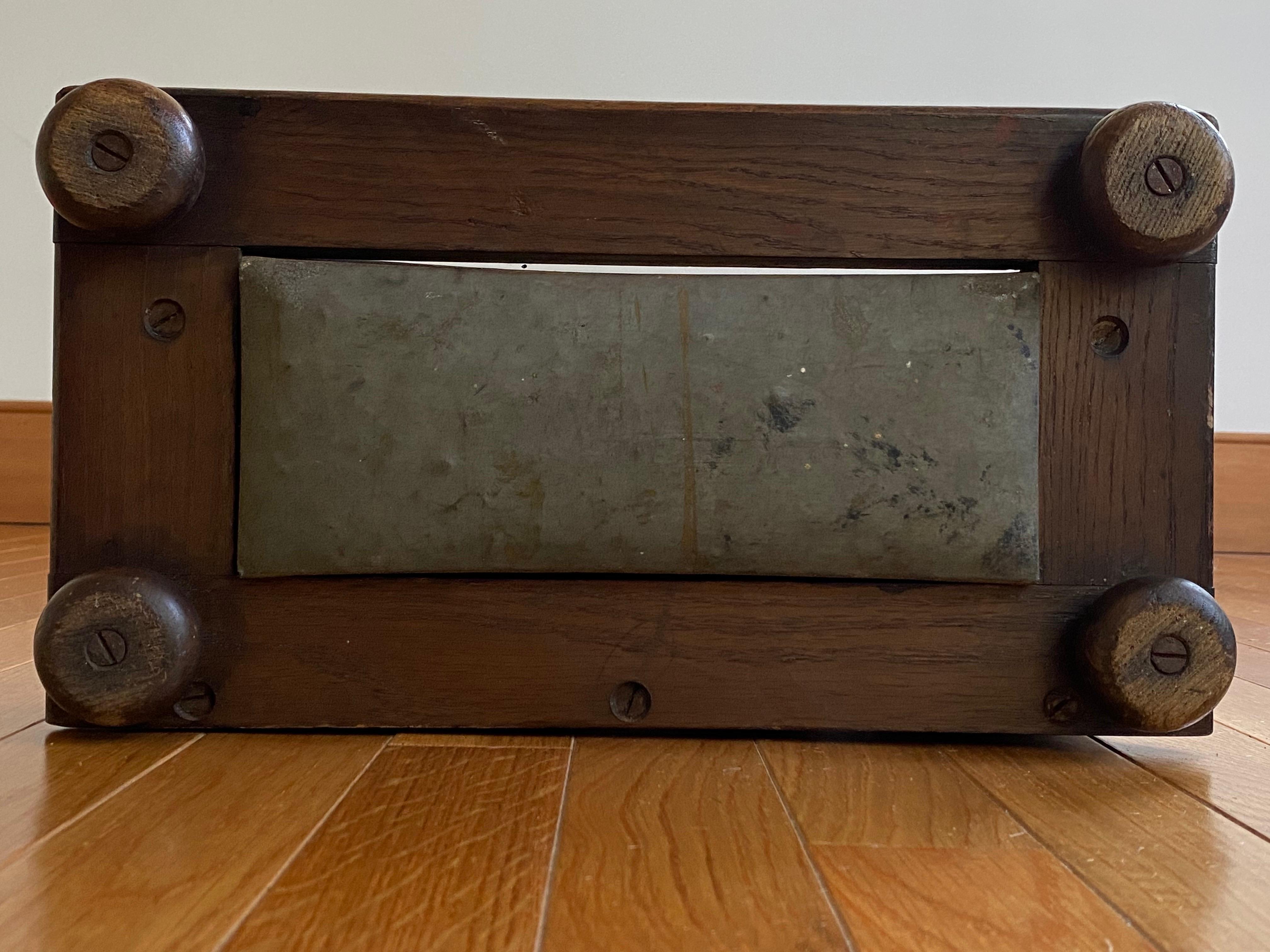 c1900 Englisch Eiche & Messing Arts & Crafts Schirmstock Stand w / Geometrische Inlay im Angebot 9