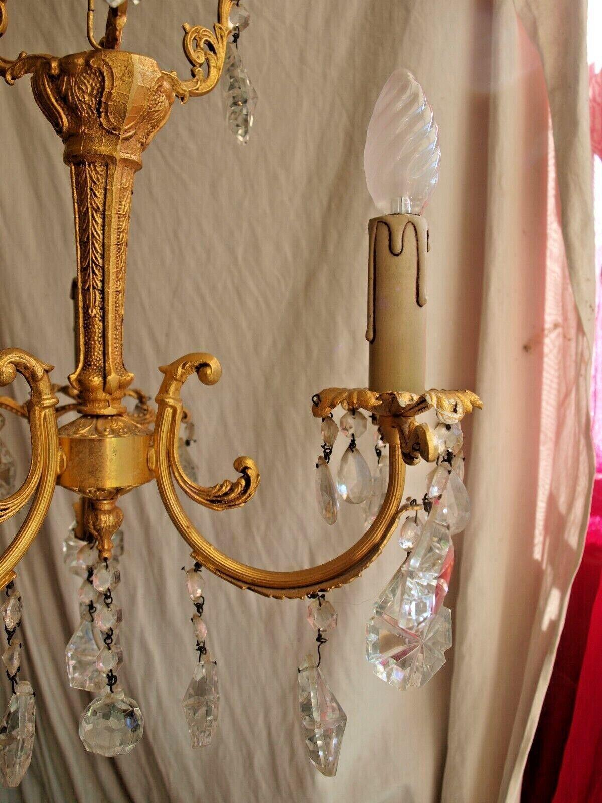 c1900 French Louis XIV Rococo Form Gilt Bronze w/ith Cut Crystal Chandelier For Sale 7