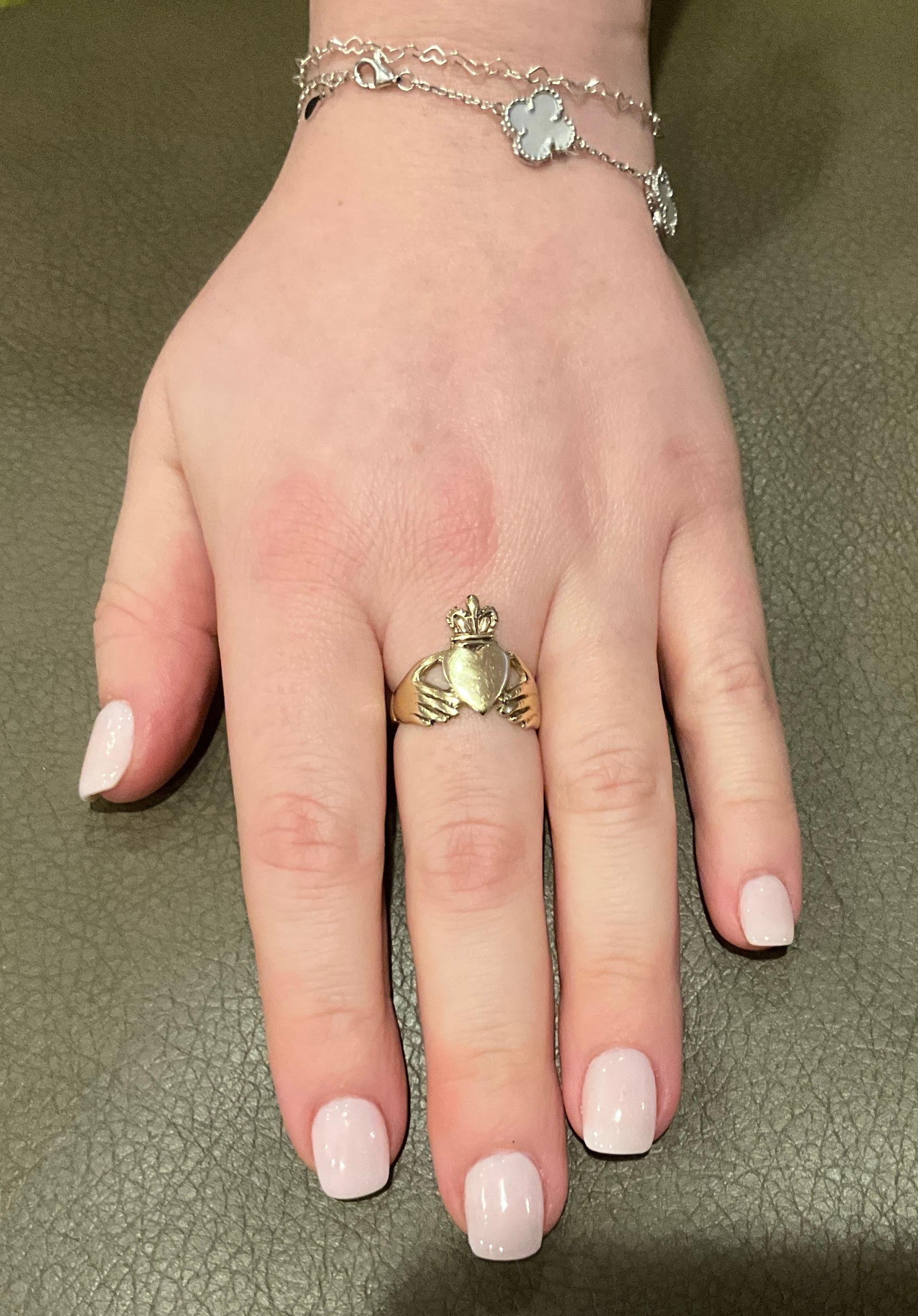Women's or Men's C1900 Irish Claddagh Ring with Hands Holding Heart, size 9