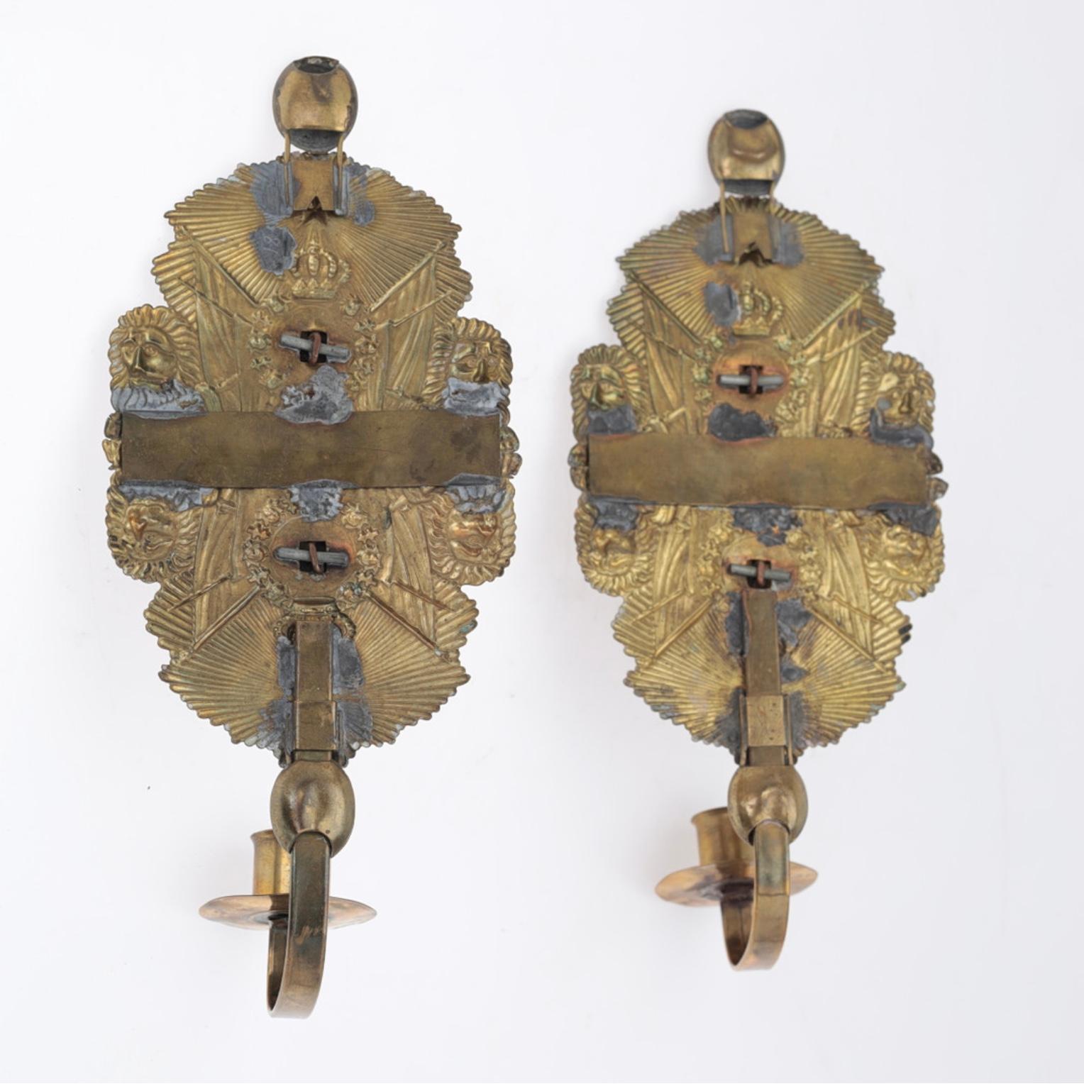 Art Nouveau C1900 Coppia di focaccine militari da parete in ottone svedese in vendita