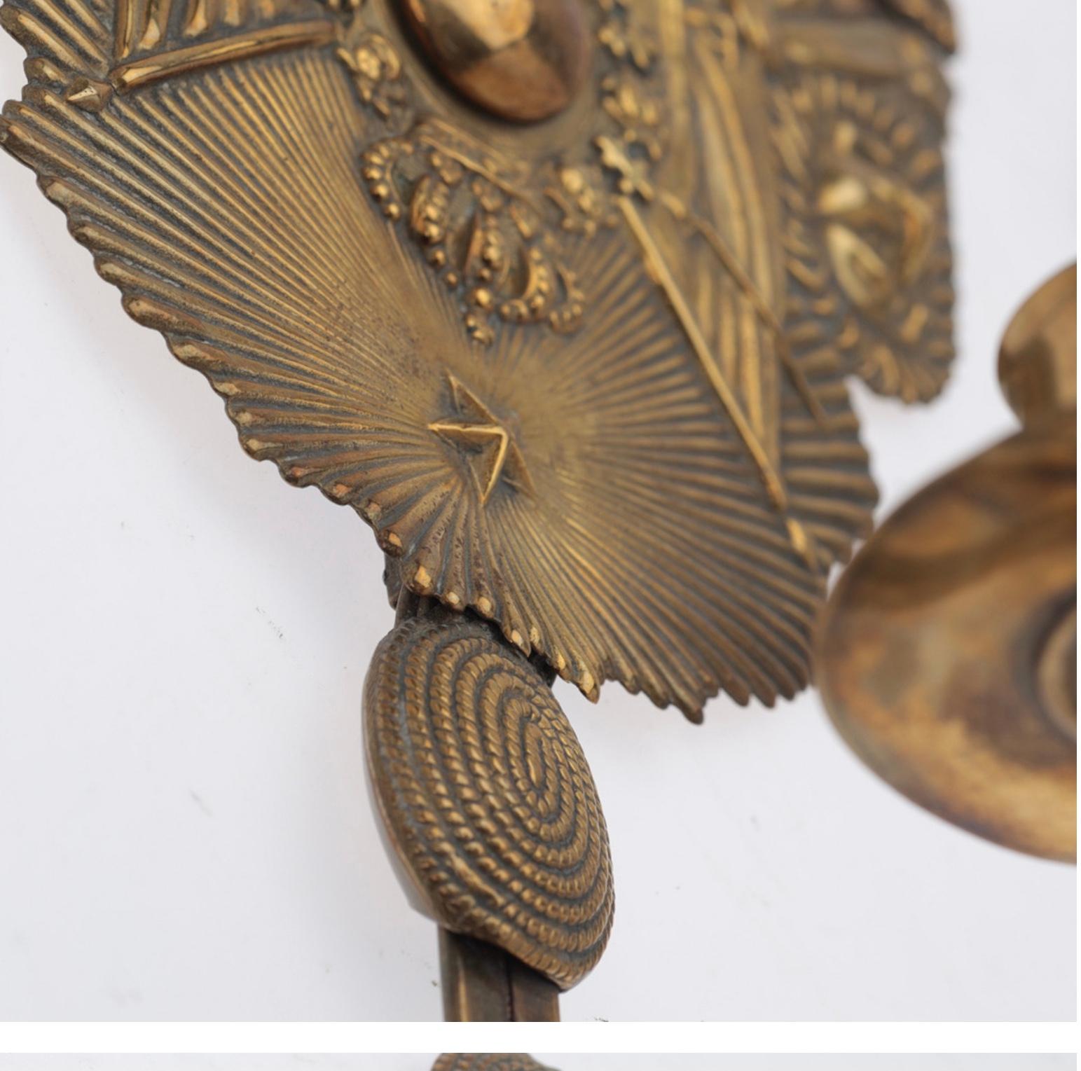 Svedese C1900 Coppia di focaccine militari da parete in ottone svedese in vendita
