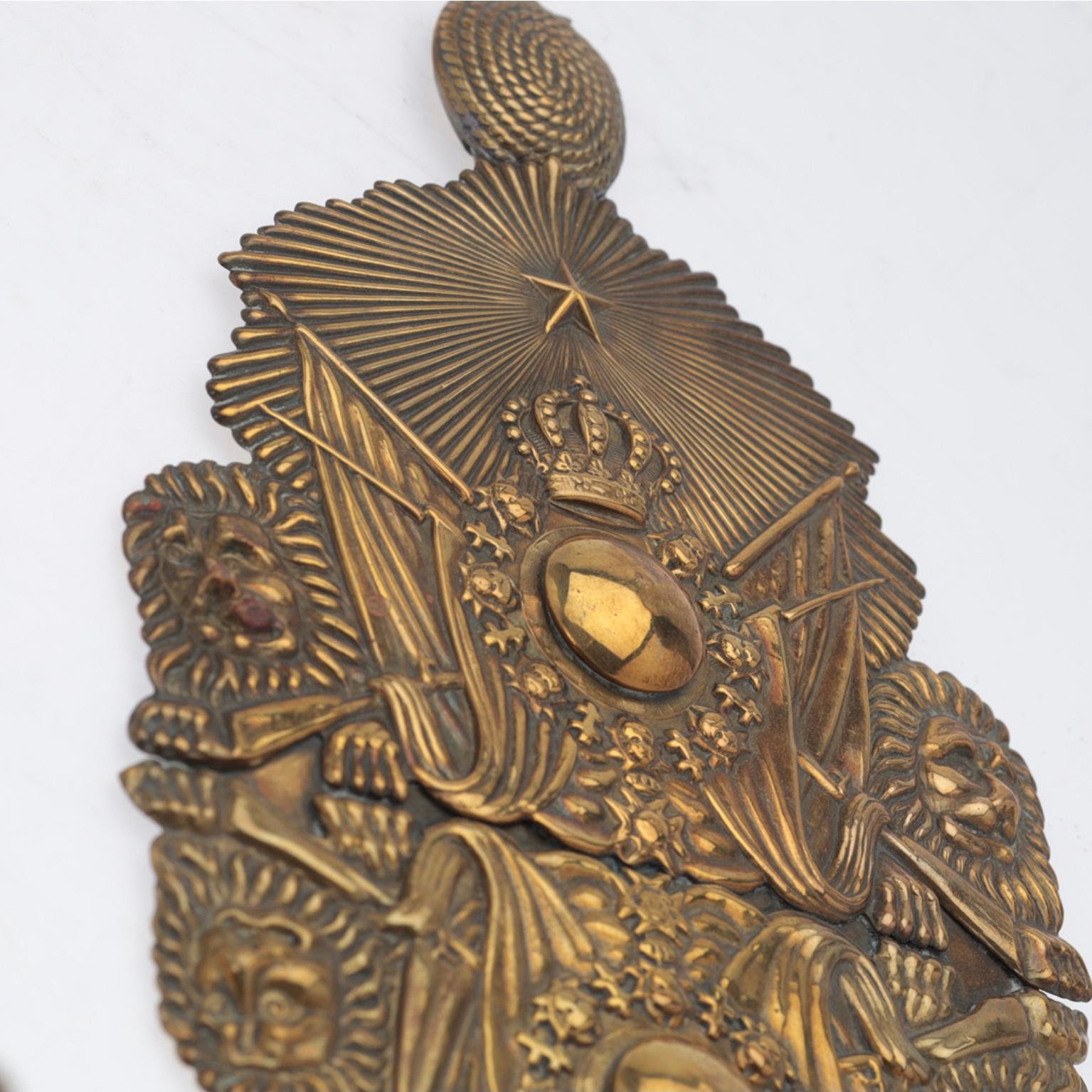 Goffrato C1900 Coppia di focaccine militari da parete in ottone svedese in vendita