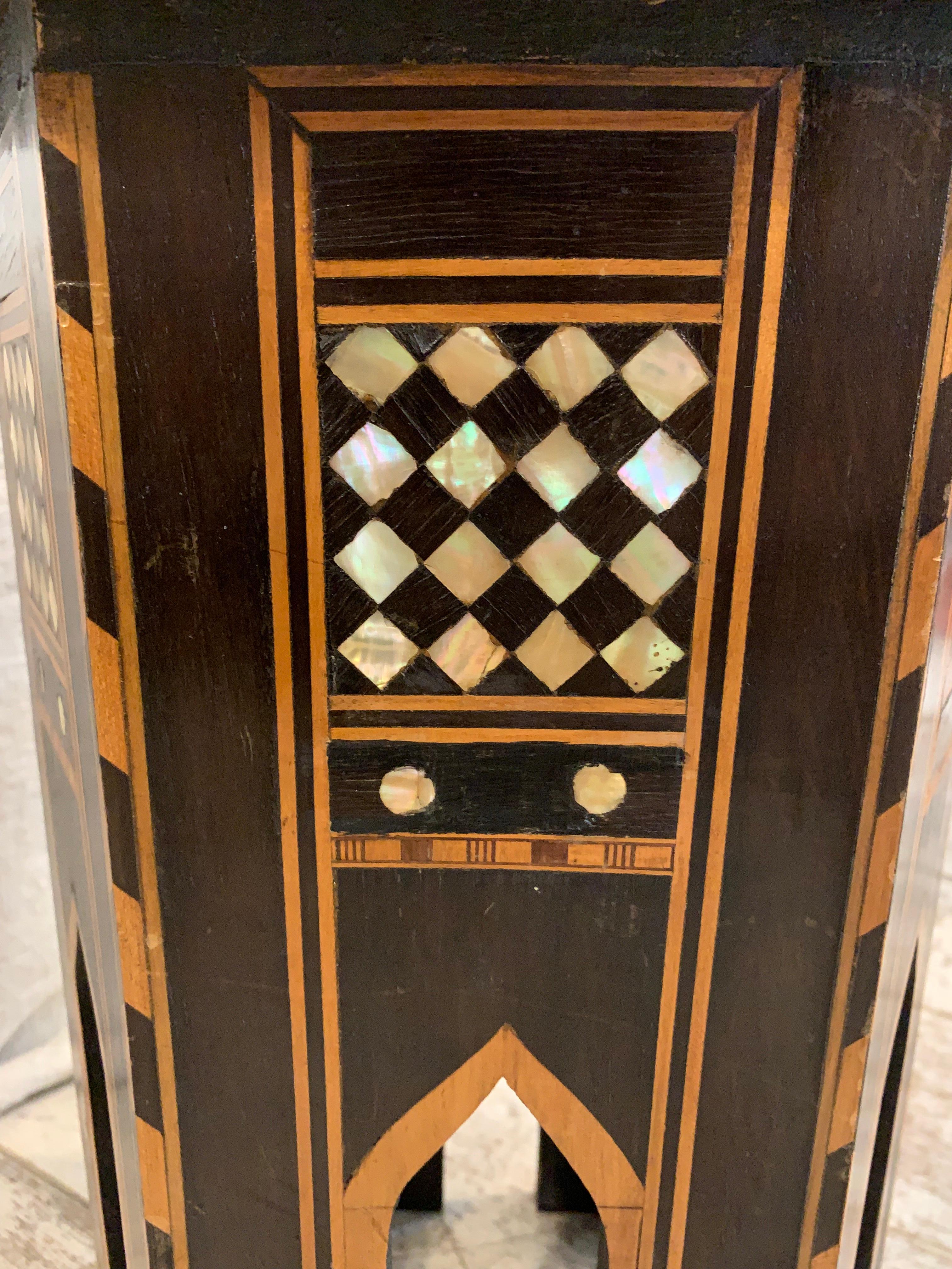 Sub-Saharan African C1900s Syrian octagonal small table with mother of pearl