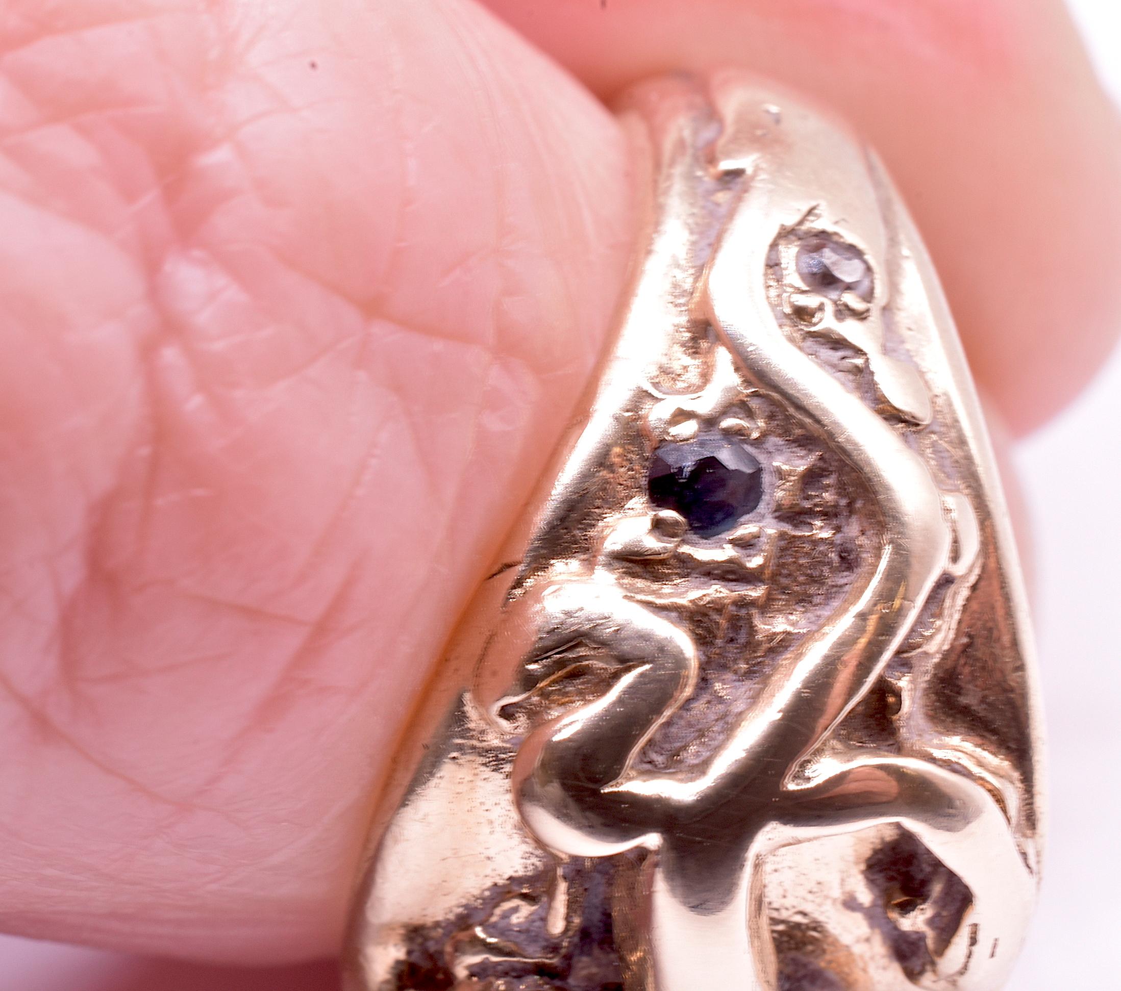 C1910 14K Diamant und Saphir Nieten-Ring mit geschnitzter Eidechsenform 4