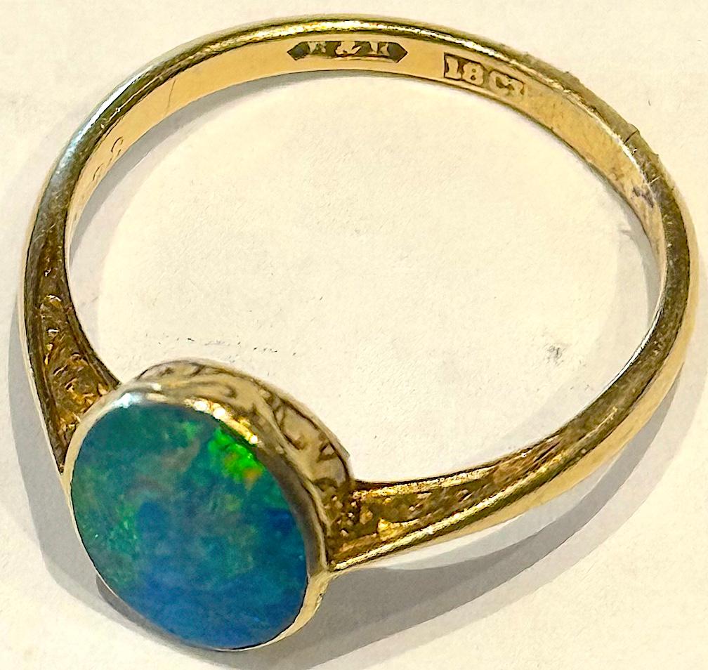 Edwardian C1910 18K Lightening Ridge Australian Single Stone Peacock Feather Opal Ring For Sale