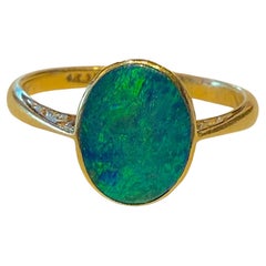 C1910 18K Lightening Ridge Australian Single Stone Peacock Feather Opal Ring