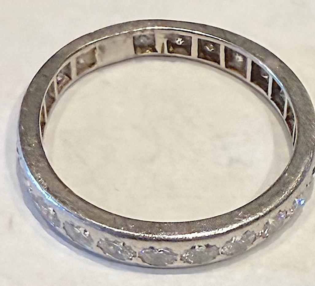 C1910 Fascia per l'eternità con diamanti in oro bianco misura 9 1/4 In condizioni ottime in vendita a Baltimore, MD
