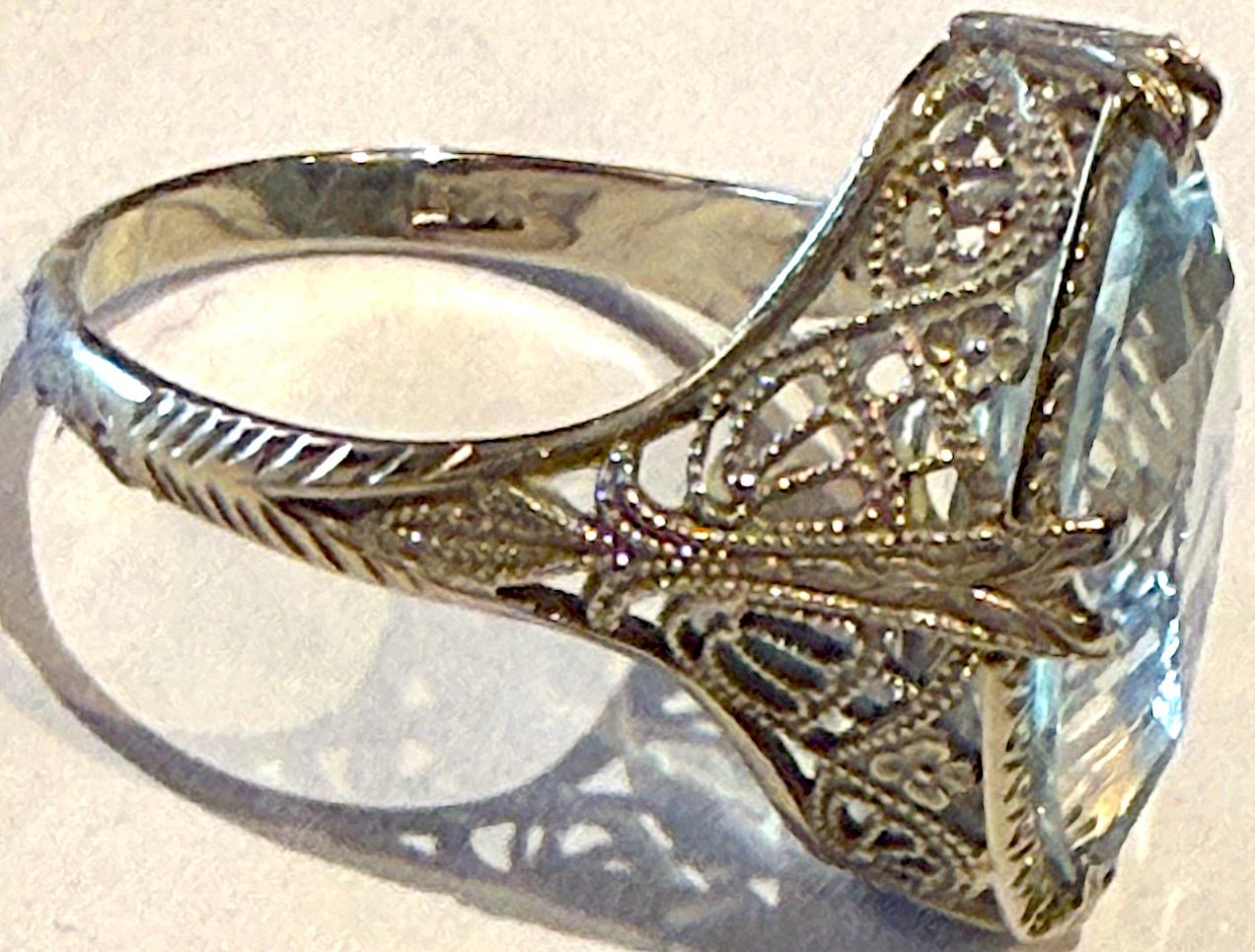 Taille ovale C1920 déco en or blanc 18 carats  Bague Filligris avec une coupe ovale  Aigue-marine de 3 carats en vente