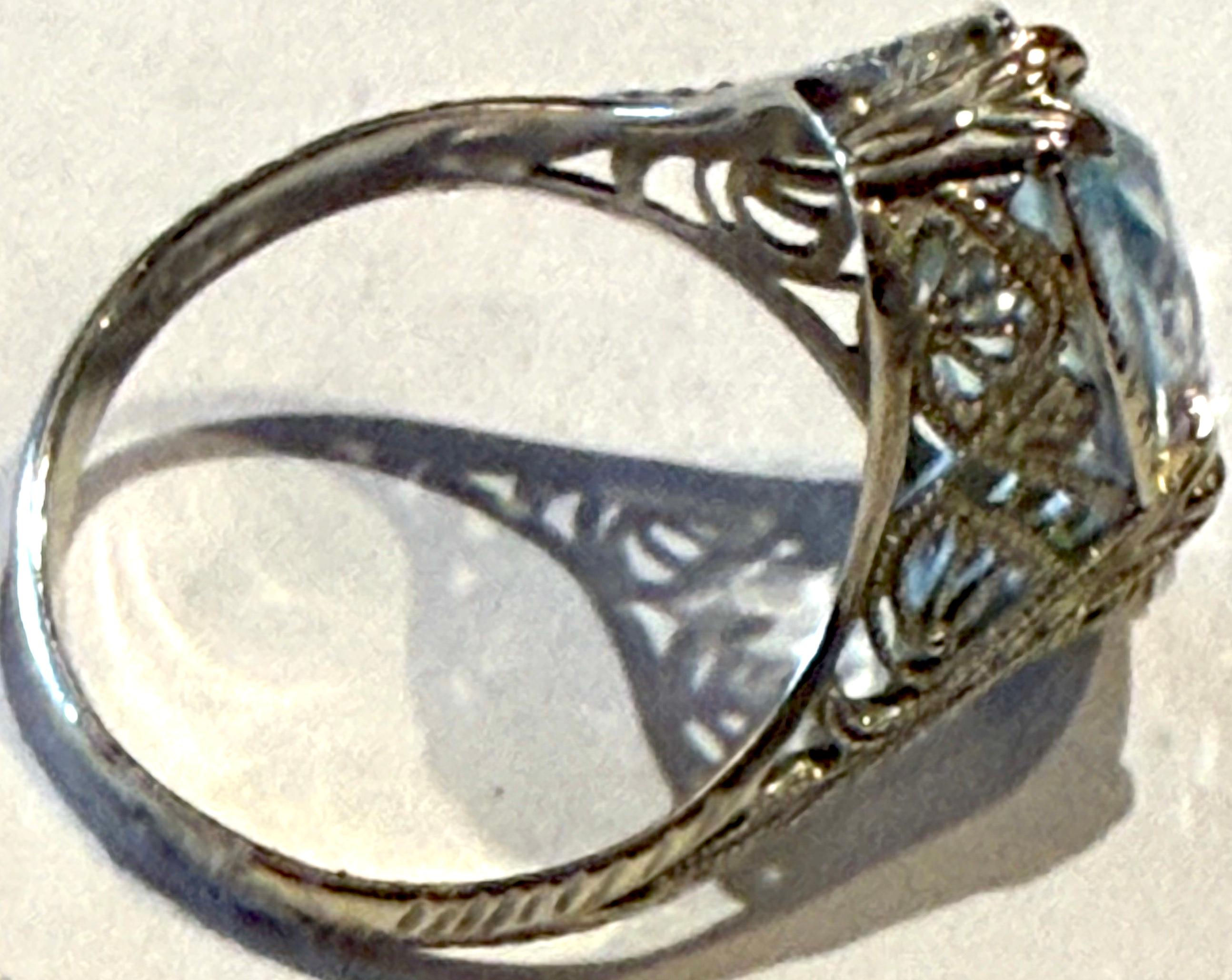 C1920 déco en or blanc 18 carats  Bague Filligris avec une coupe ovale  Aigue-marine de 3 carats Pour femmes en vente
