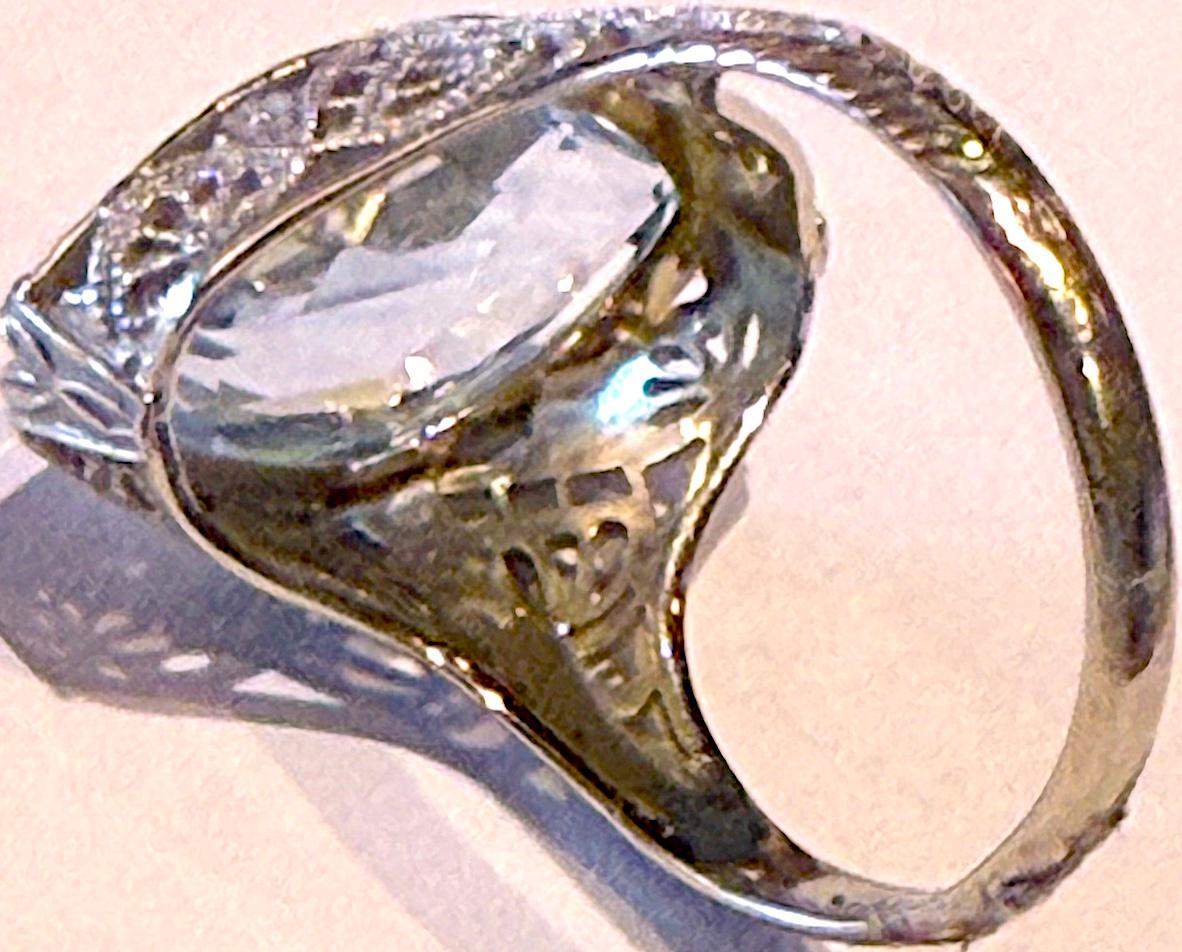 C1920 déco en or blanc 18 carats  Bague Filligris avec une coupe ovale  Aigue-marine de 3 carats en vente 2