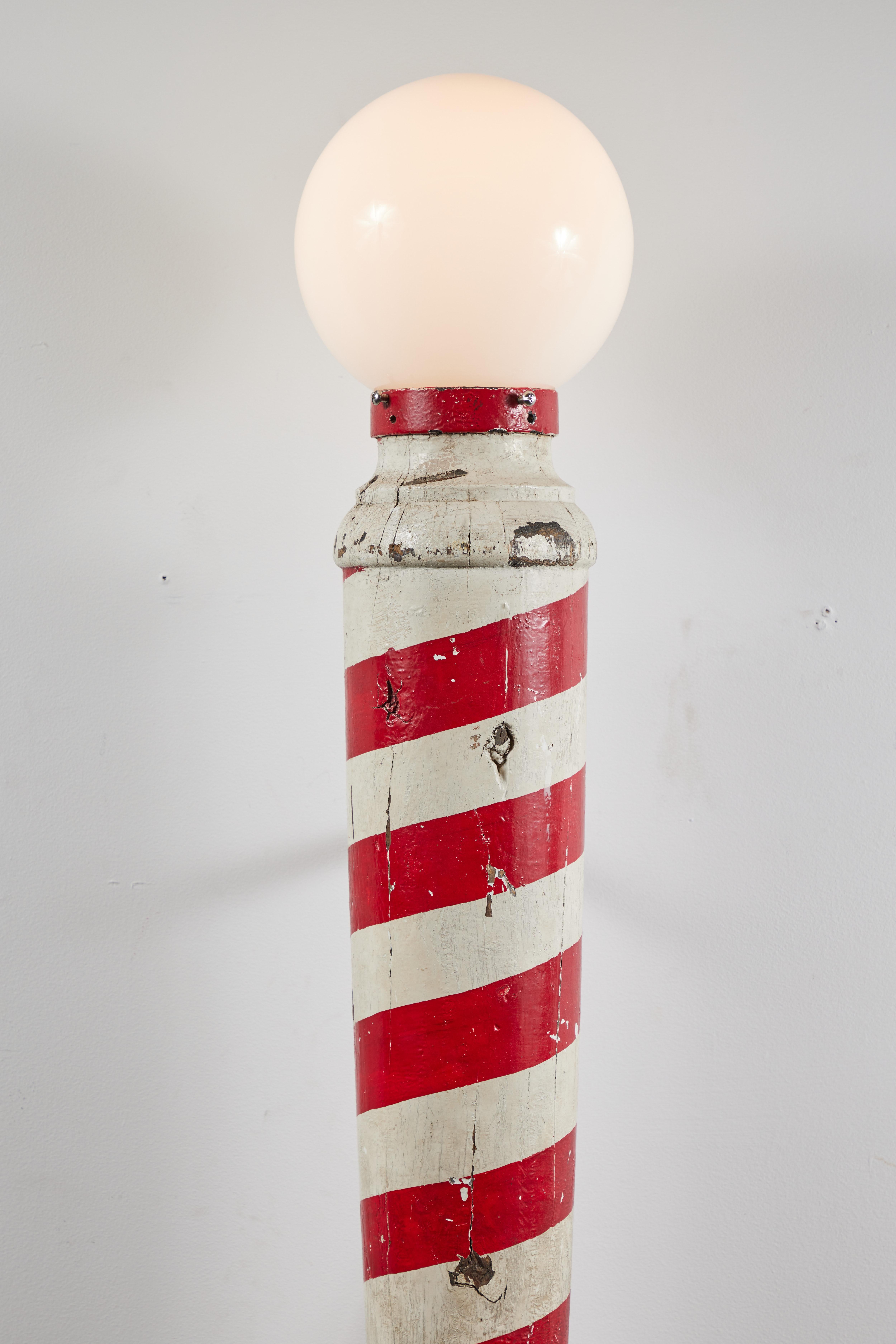 Wood Carved Red and White American Folk Art Barber Pole Trade Sign Sconce, C1920 In Good Condition For Sale In Santa Monica, CA