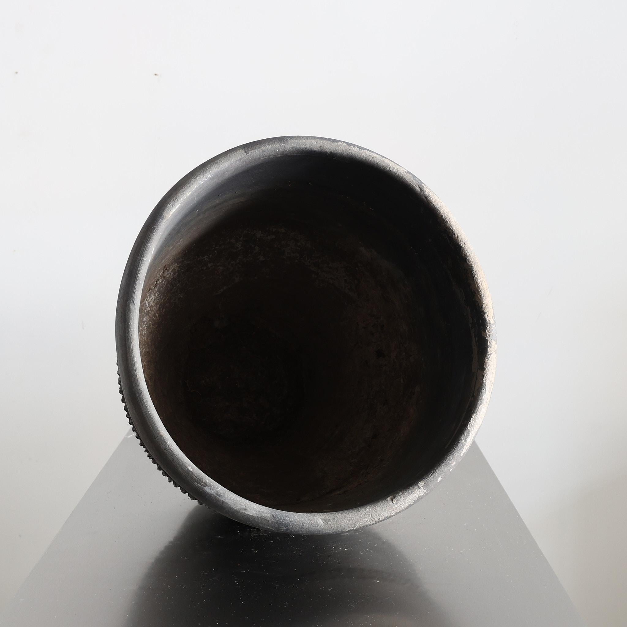 C.C.C. Pot à Cosi noir des années 1920 Wabi Sabi en vente 1